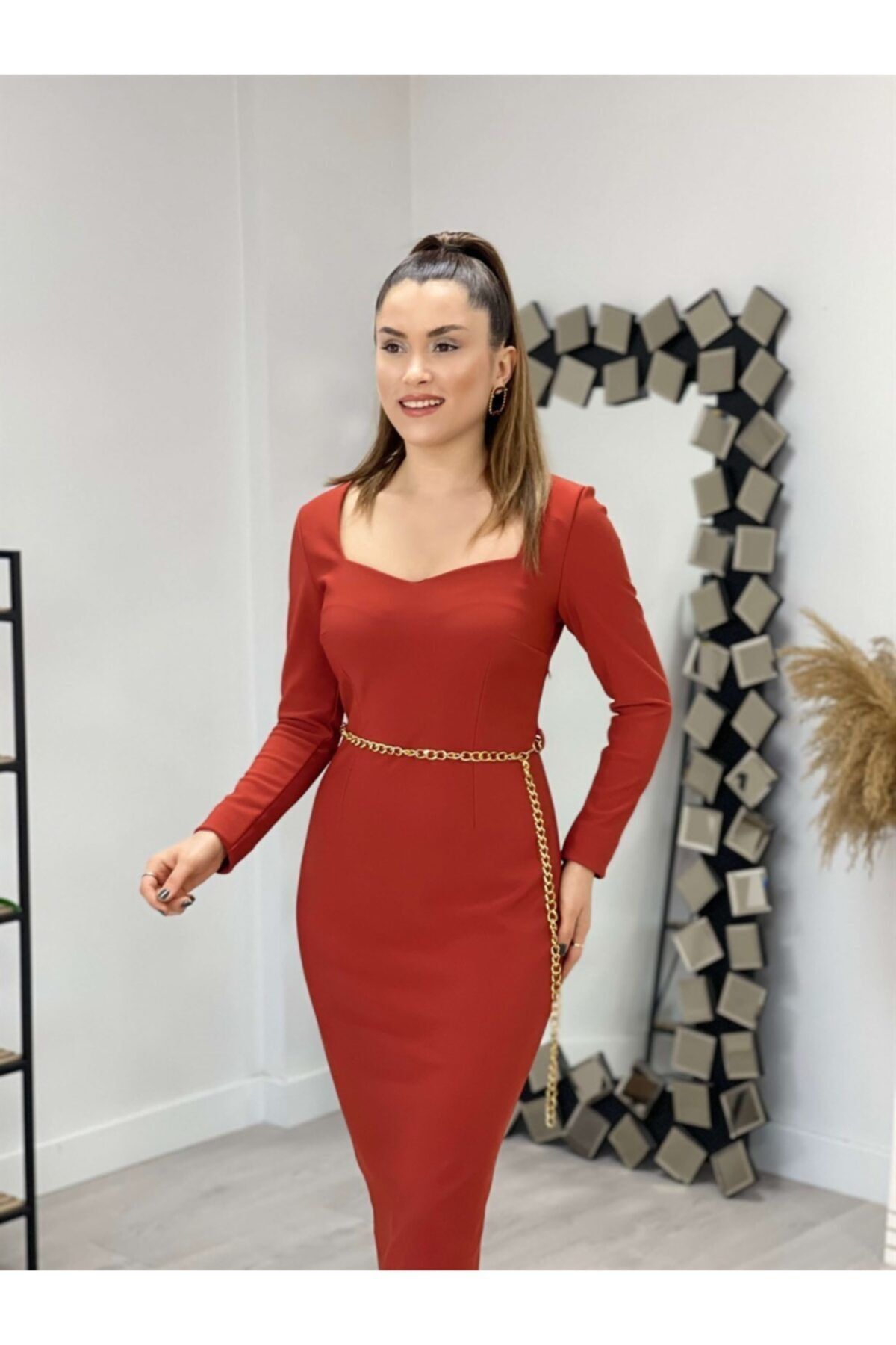 giyimmasalı-Rochie cu curea cu lanț cu guler inimă - gresie 4