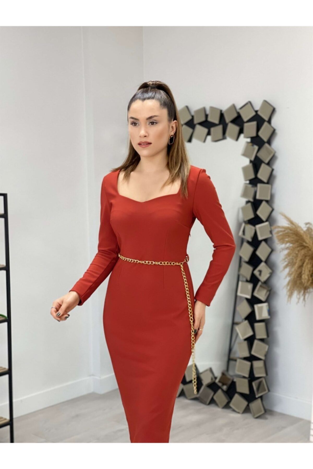 giyimmasalı-Rochie cu curea cu lanț cu guler inimă - gresie 5