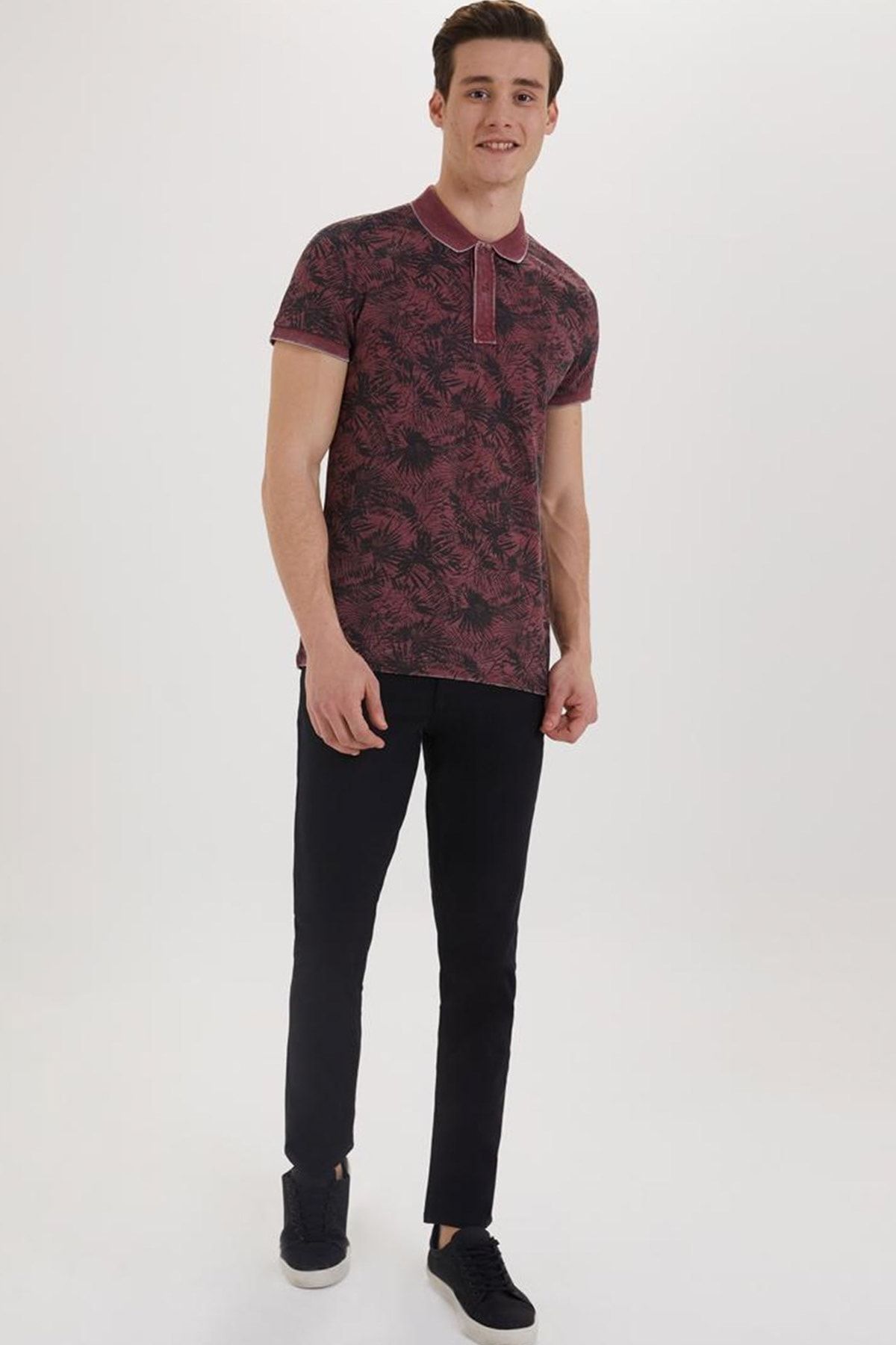 Lee Cooper-Men's Huge Pique Polo Collar T-Shirt Claret Red 192 LCM242022 1