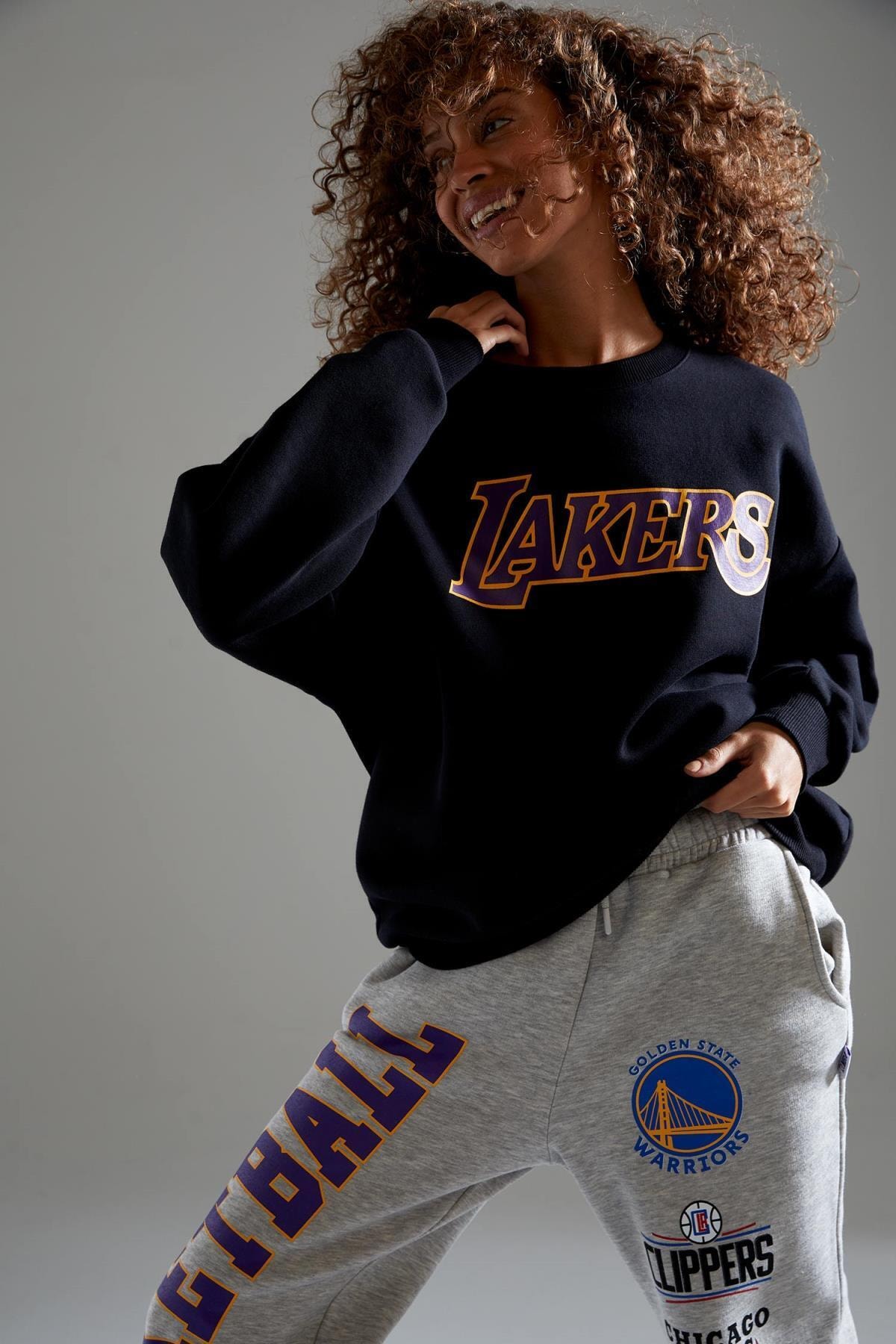 Nba Los Angeles Lakers Lisanslı Oversize Fit Içi Yumuşak Tüylü Sweatshirt