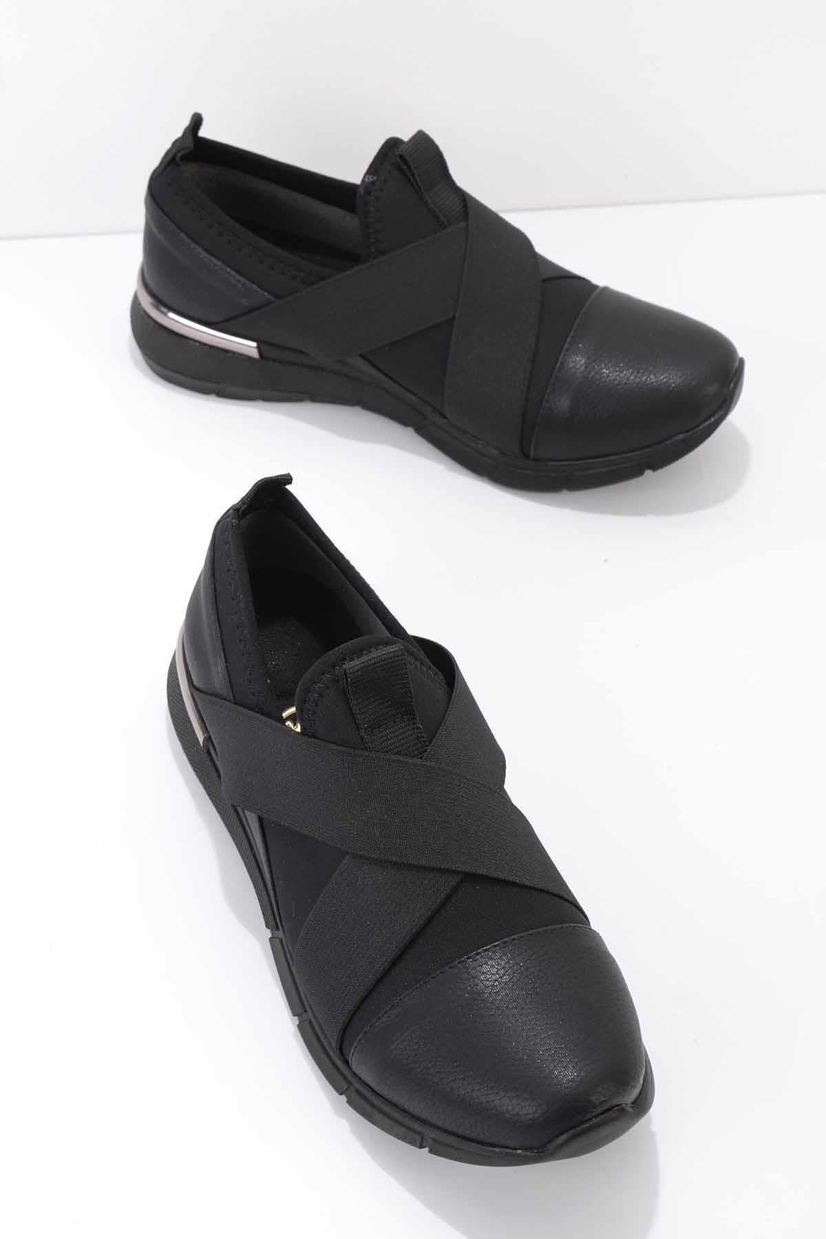 Siyah Kadın Casual Ayakkabı K01839000309