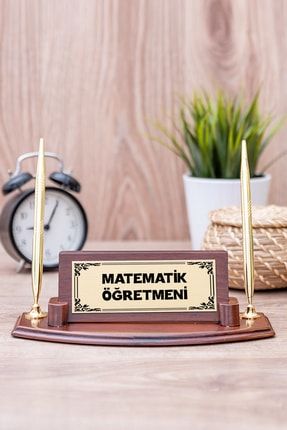 Matematik Öğretmeni Ahşap Iki Kalemli Masa Isimliği HD-A5002-106-AH