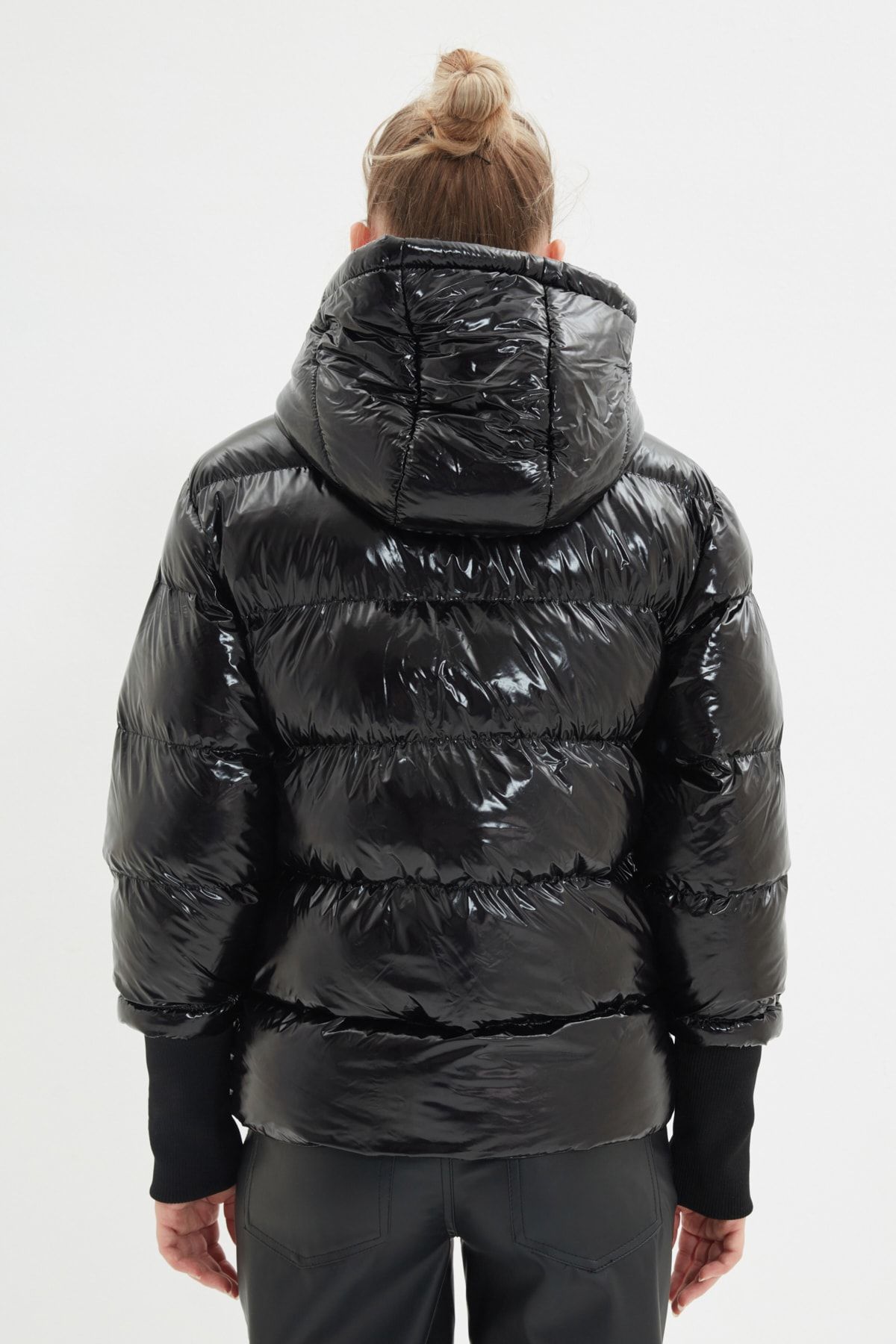 Trendyol Collection-Jachetă pufă lucioasă cu nervuri negre TWOAW20MO0014 10