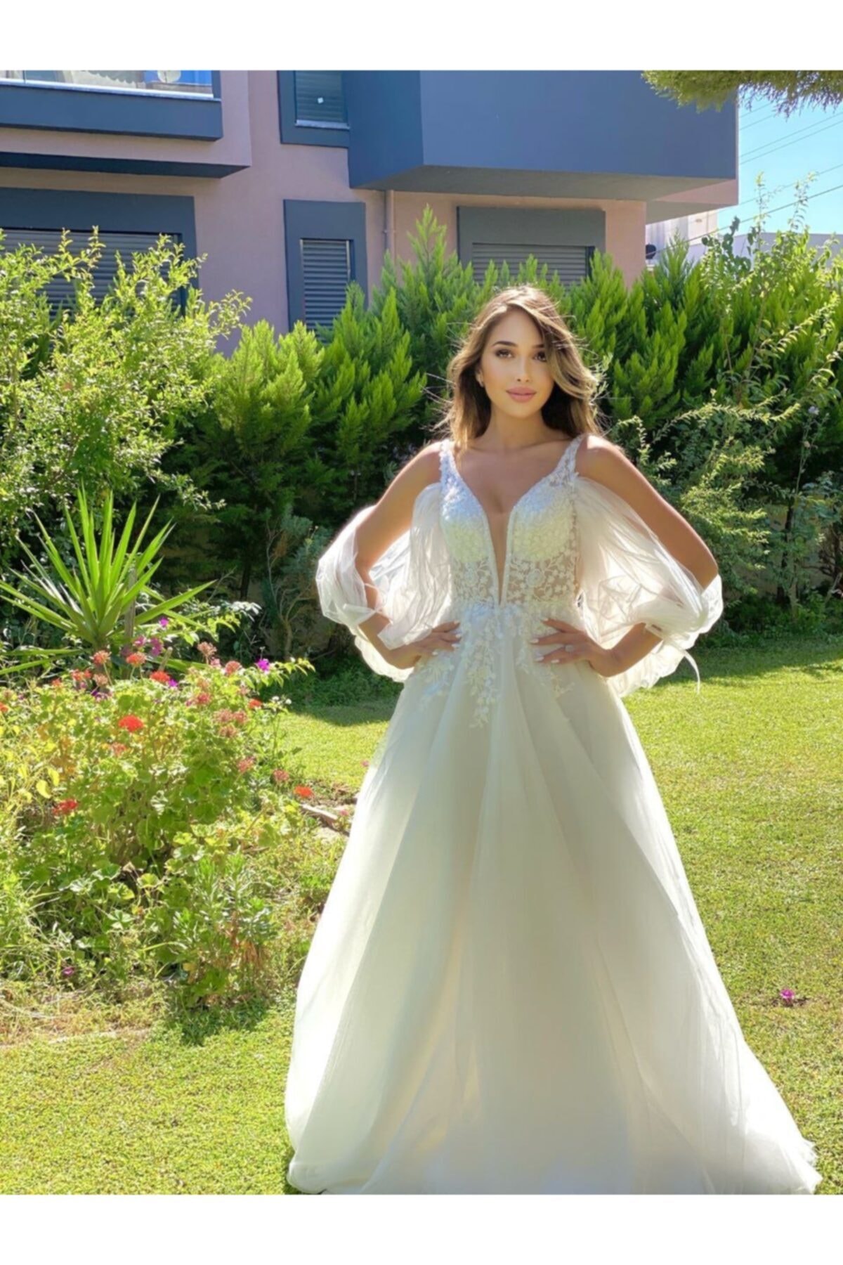Helen Wedding Dress with Off-the-Shoulder Straps and Sleeves