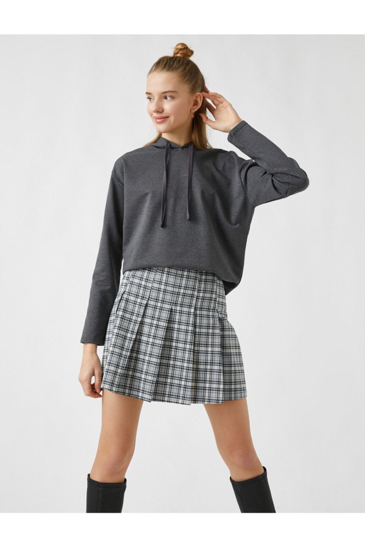 Koton Sweatshirt Grau Regular Fit Fast ausverkauft