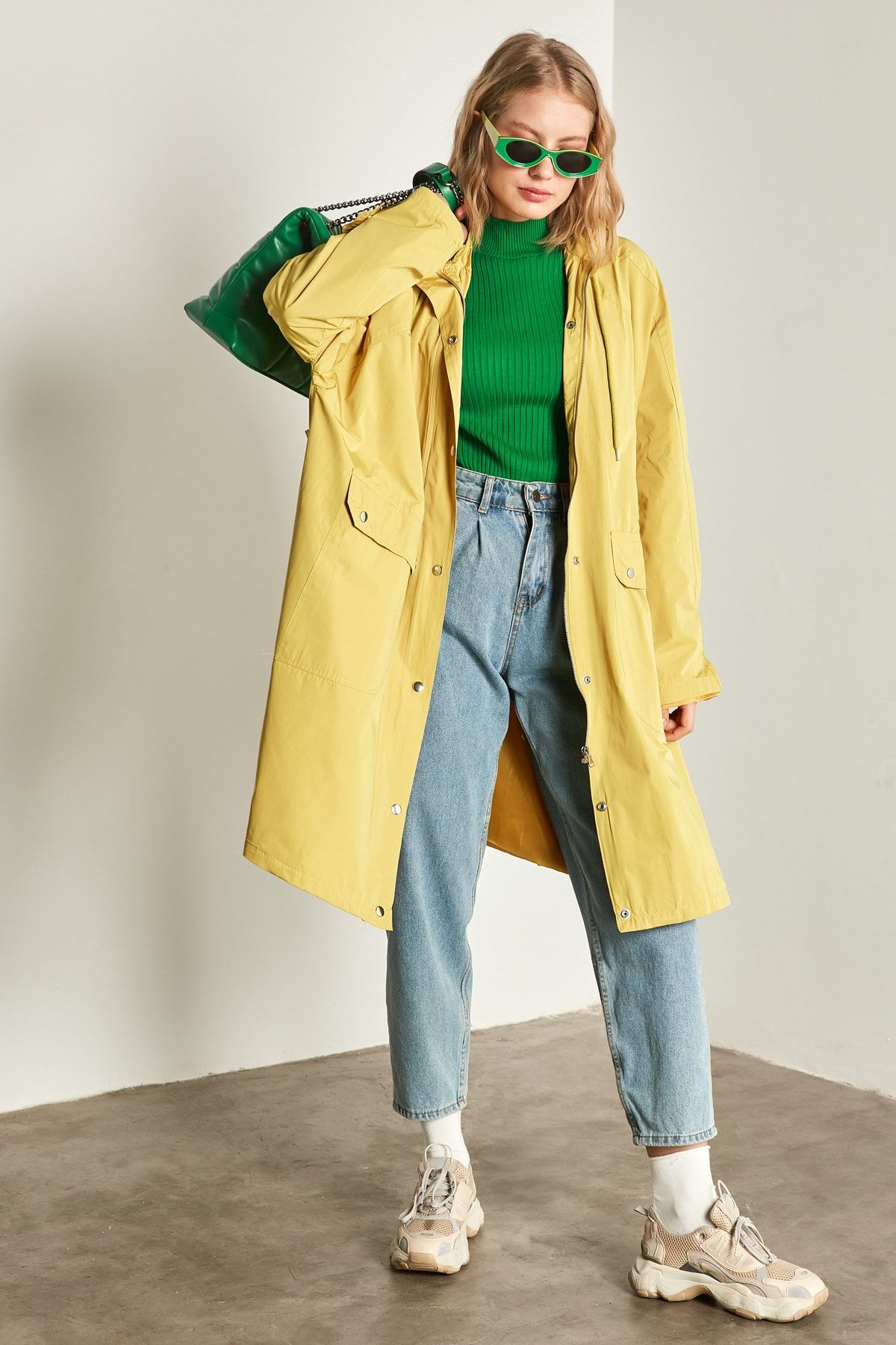 Y-London Kadın Sarı Arkası Yazı Detaylı Kapüşonlu Oversize Yağmurluk YL-MN99930 Fiyatı, Yorumları - TRENDYOL Y-London Kadın Sarı Arkası Yazı Detaylı Kapüşonlu Oversize Yağmurluk YL-MN99930 Fiyatı, Yorumları - TRENDYOL