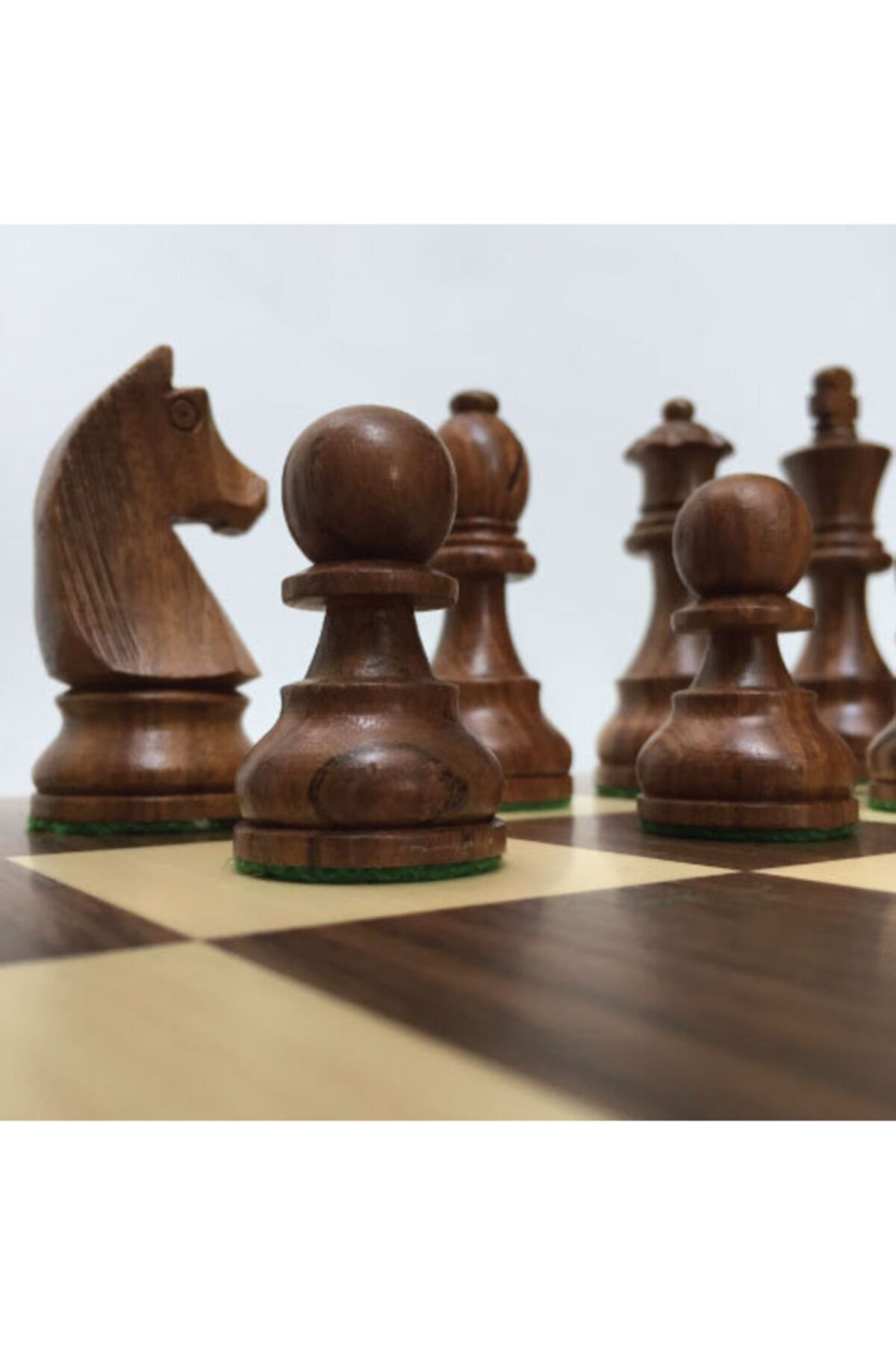 digital game technology-Dgt Timeless Walnut - Chess Set 4