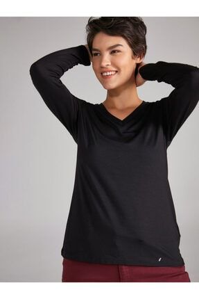 Kadın Siyah V Yaka Uzun Kol T-shirt B00012