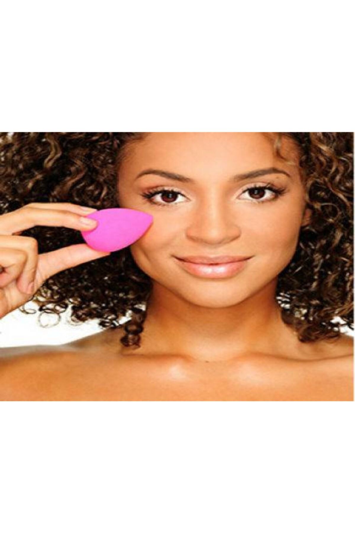 کرم پودر آرایشی اسفنجی مدل تخم مرغ استفاده از اسفنج آرایشی طراوت بخش FırsatVar