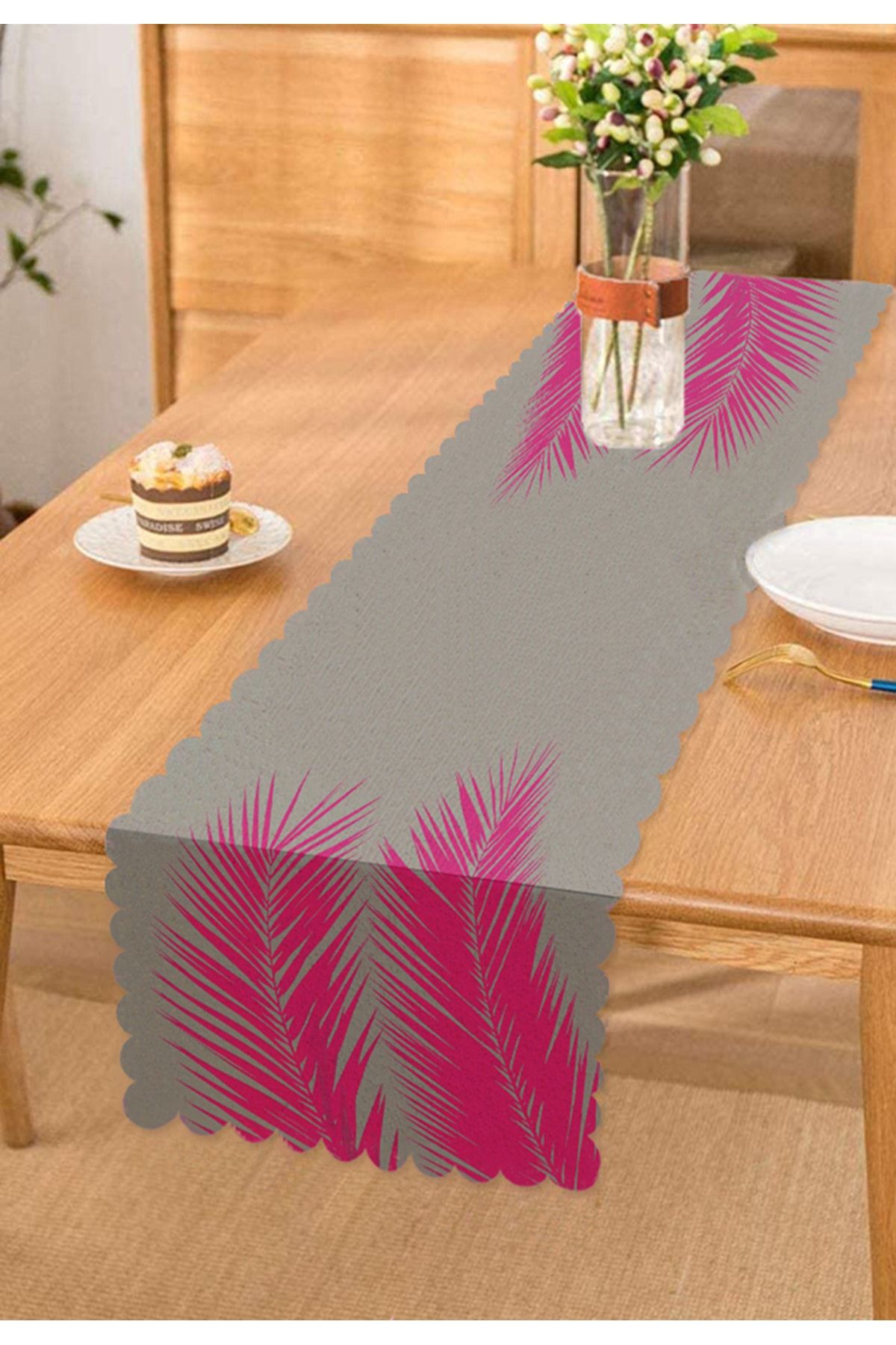 Realhomes Alergăr Cu Motiv Cu Frunze De Palmier Fucsia Pe Fundal Gri - One Size