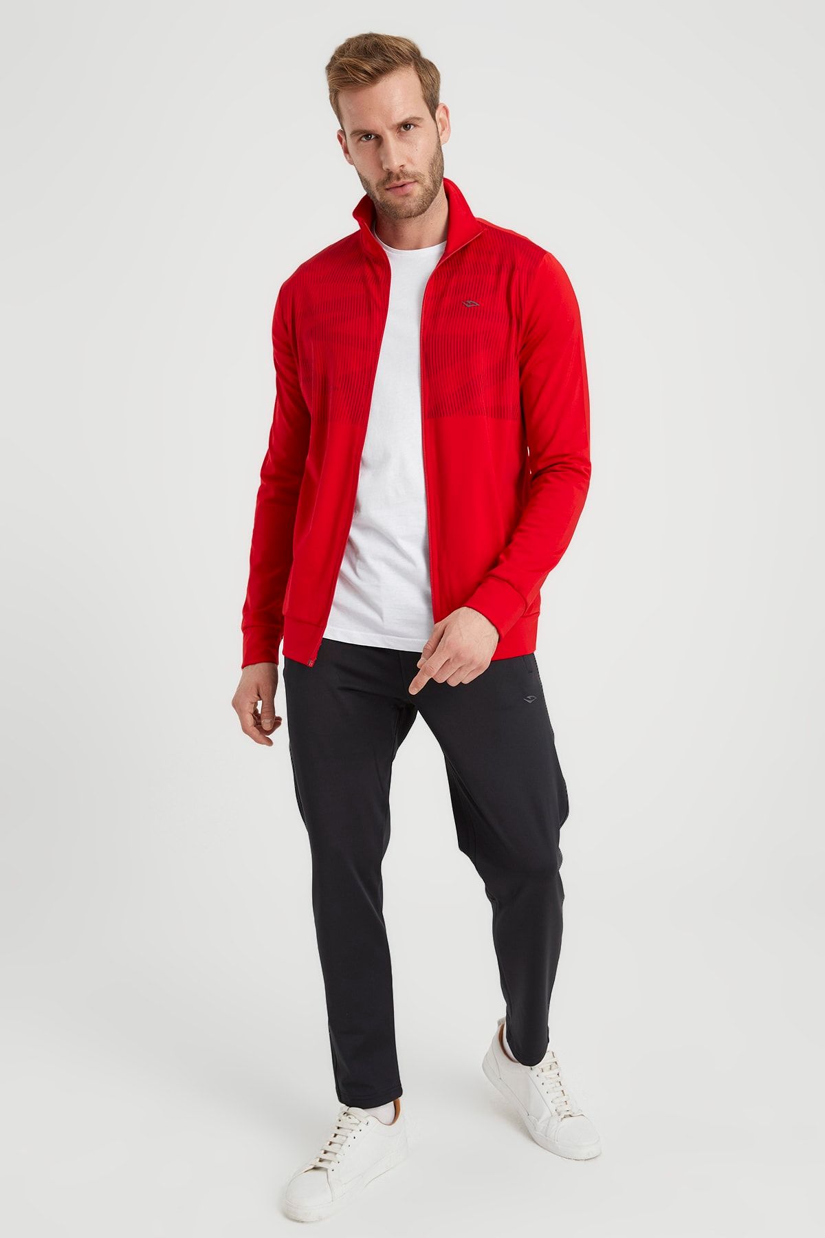 DYNAMO-Men's Red Diving Fabric Tracksuit Set with Print Detail on the Front 2