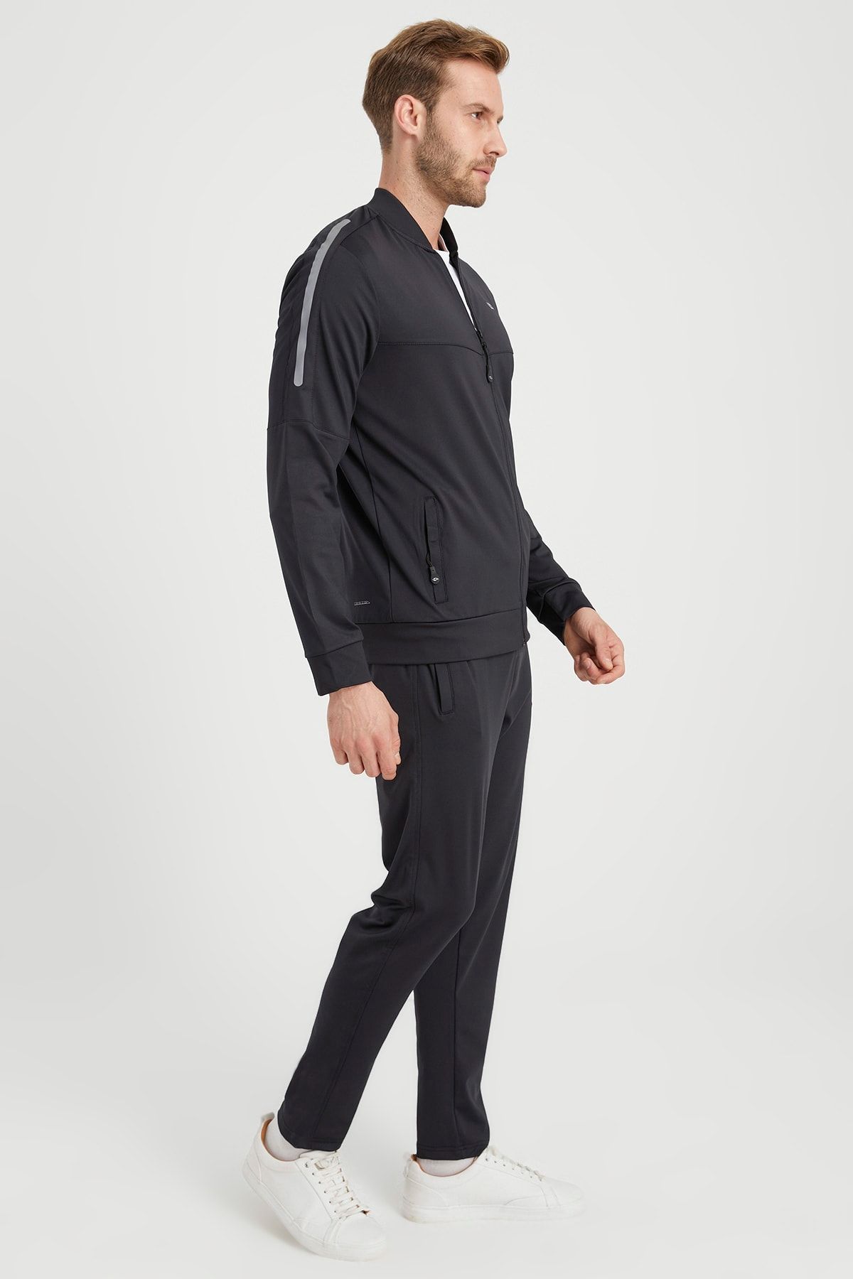Under armour sweatsuit 2025 set