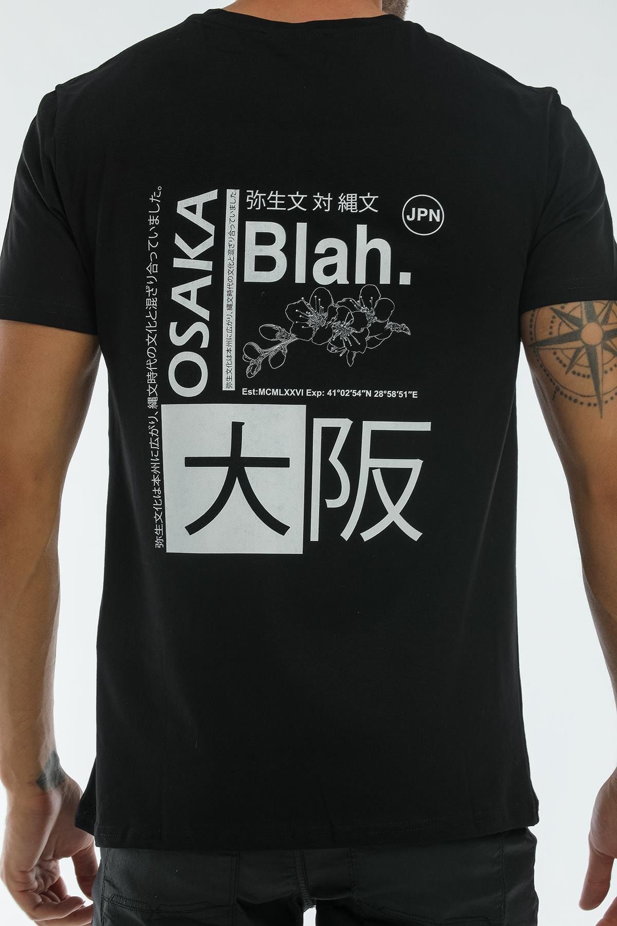 Osaka japan t shirt shop