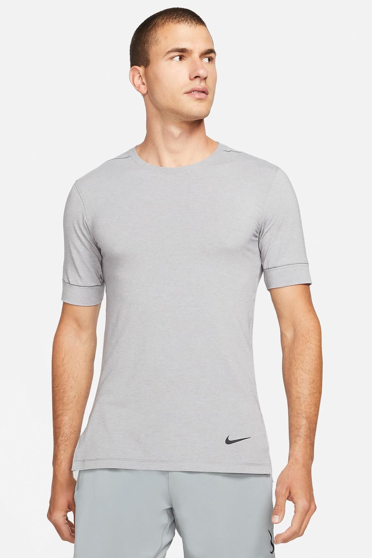Nike clearance yoga tee