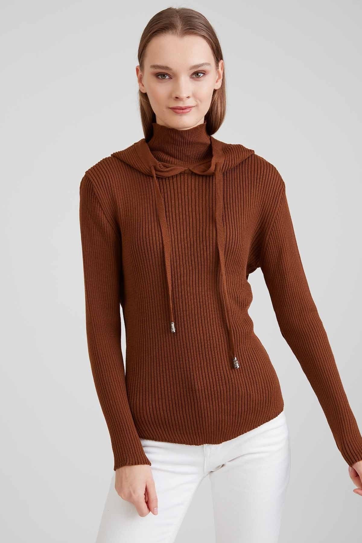 Vitrin Pullover Braun Regular Fit Fast ausverkauft