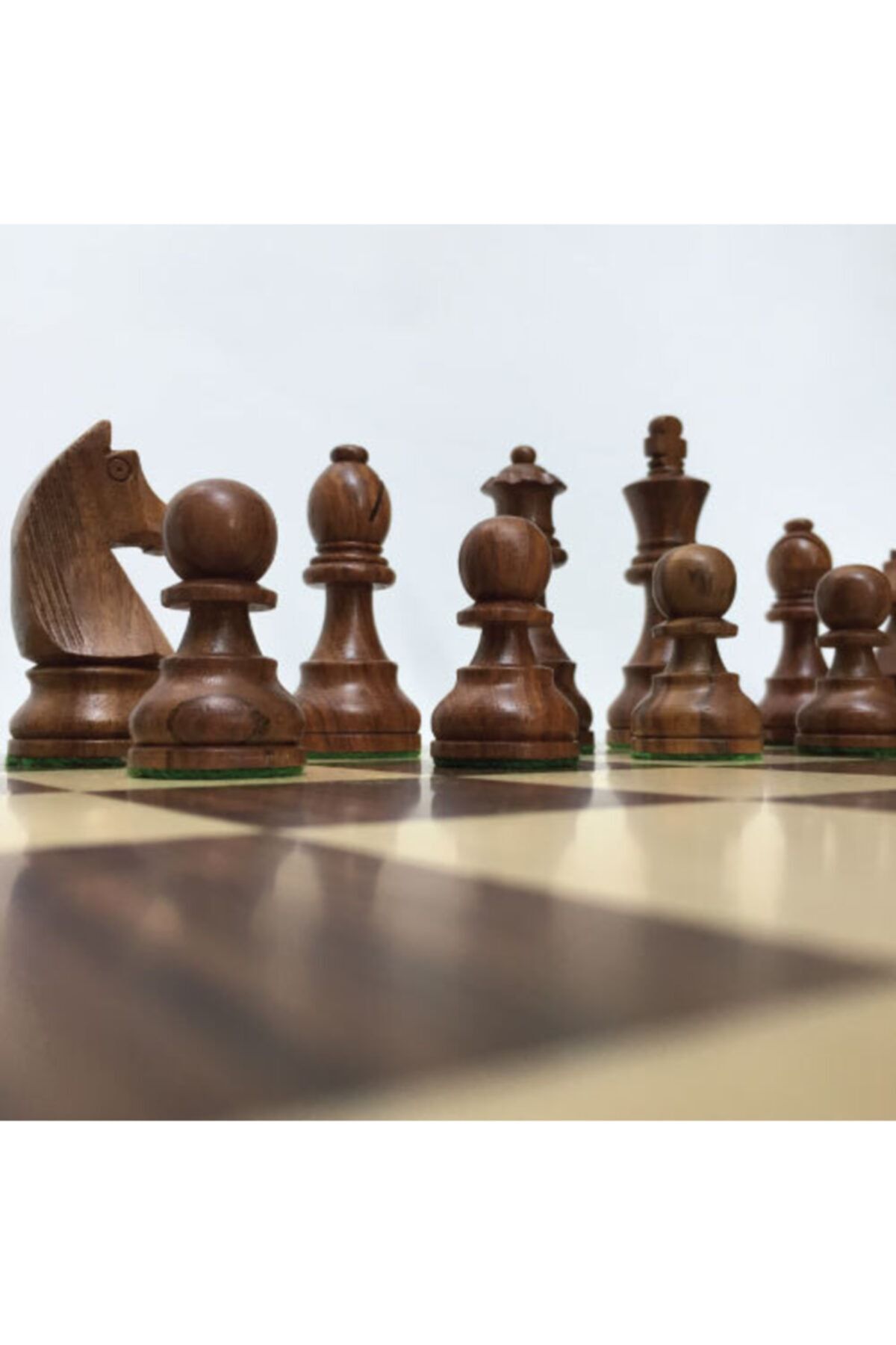 digital game technology-Dgt Timeless Walnut - Chess Set 3