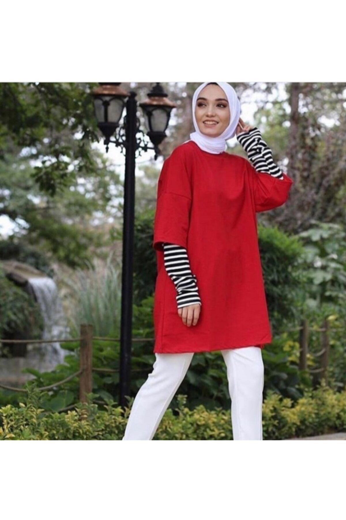 ekrutex kadin kirmizi kollari cizgili kapusonlu sweatshirt fiyati yorumlari trendyol