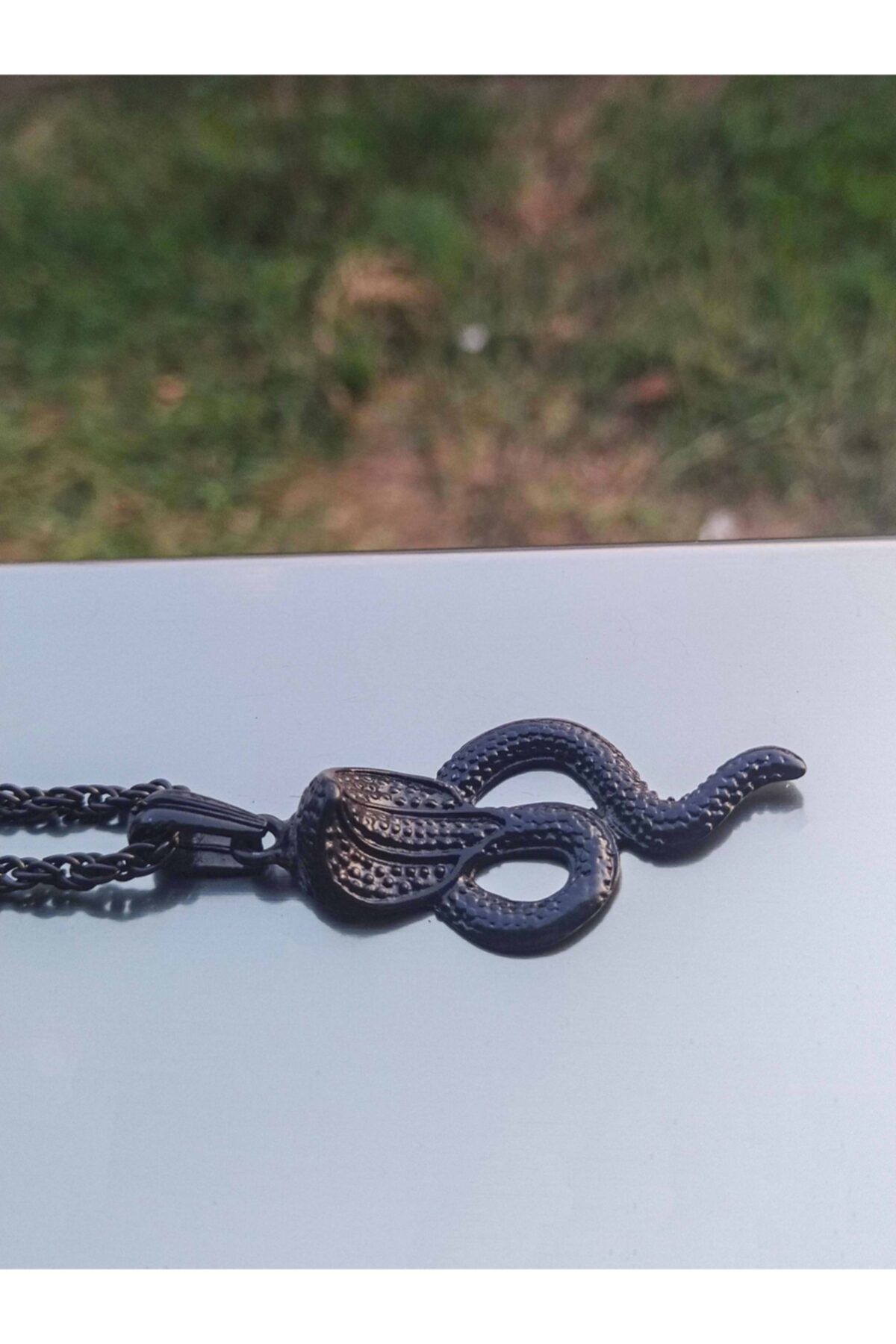 Black snake top necklace
