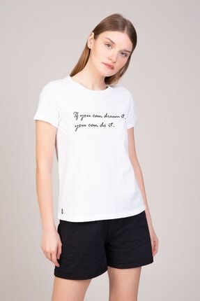 Kadın Beyaz Nakış Detaylı Kısa Kollu T-shirt BS-TK0115