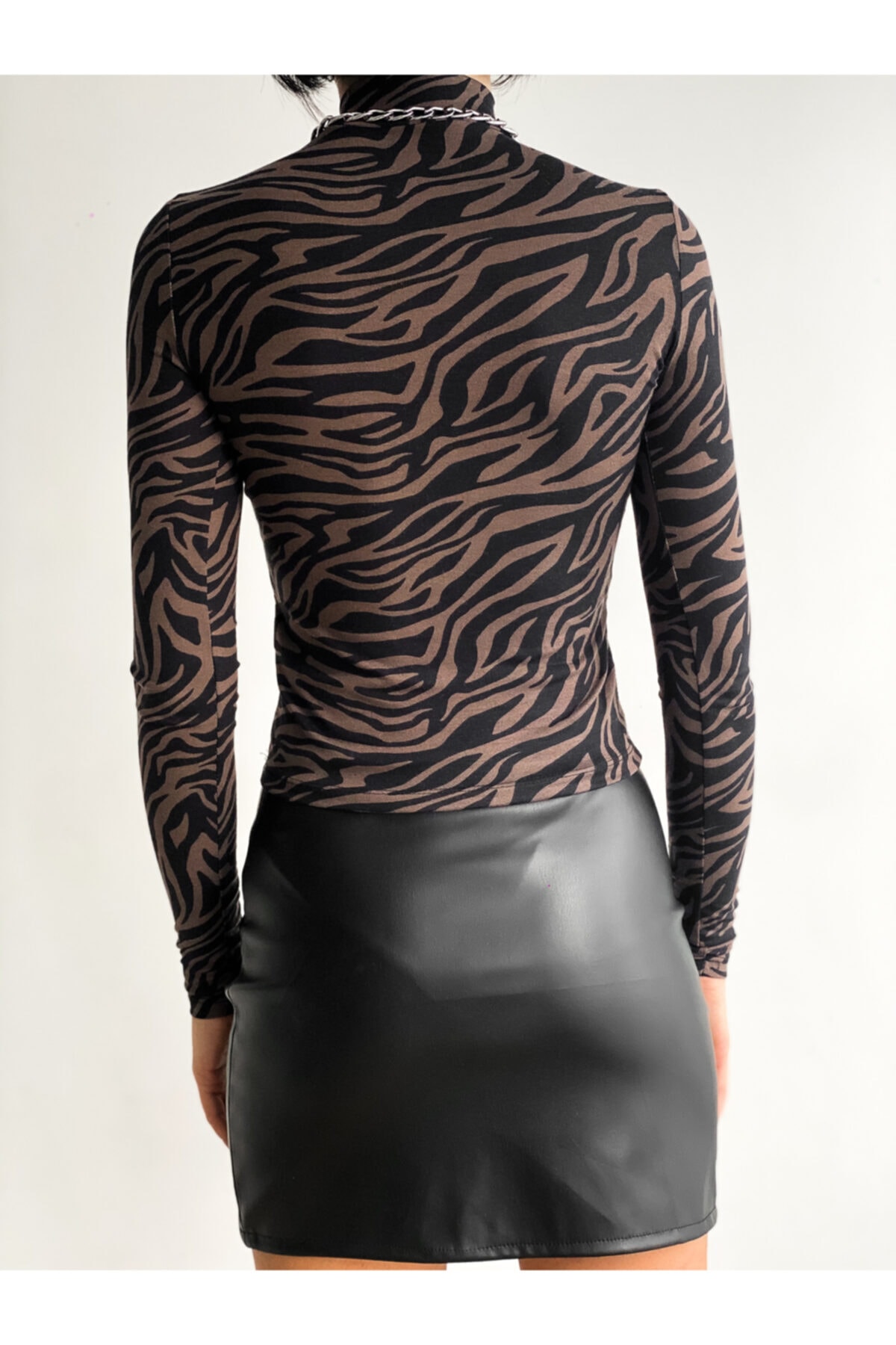 ladyzey Dámský poloviční rolák s tmavým zebrovým vzorem