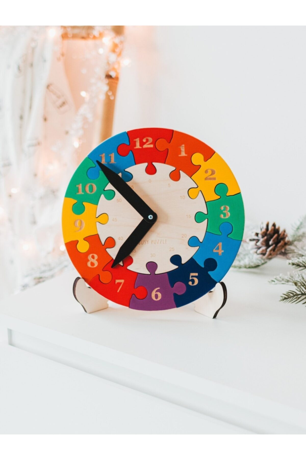 من ساعت‌ها را یاد می‌گیرم: پازل دایره‌ای رنگارنگ