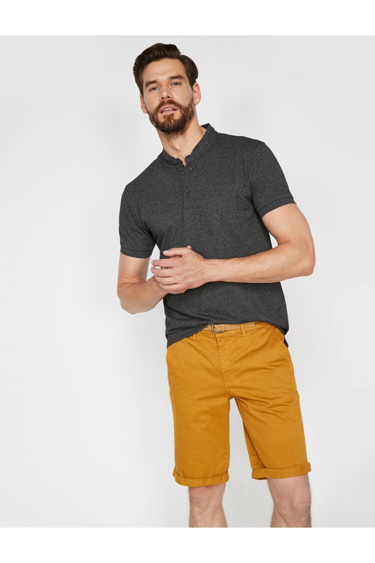 Koton Cep Detaylı Kemerli Slim Fit Şort IV7177
