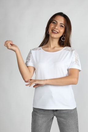 Kadın Beyaz Omuz Dantel Detaylı Süprem T-shirt BT/271