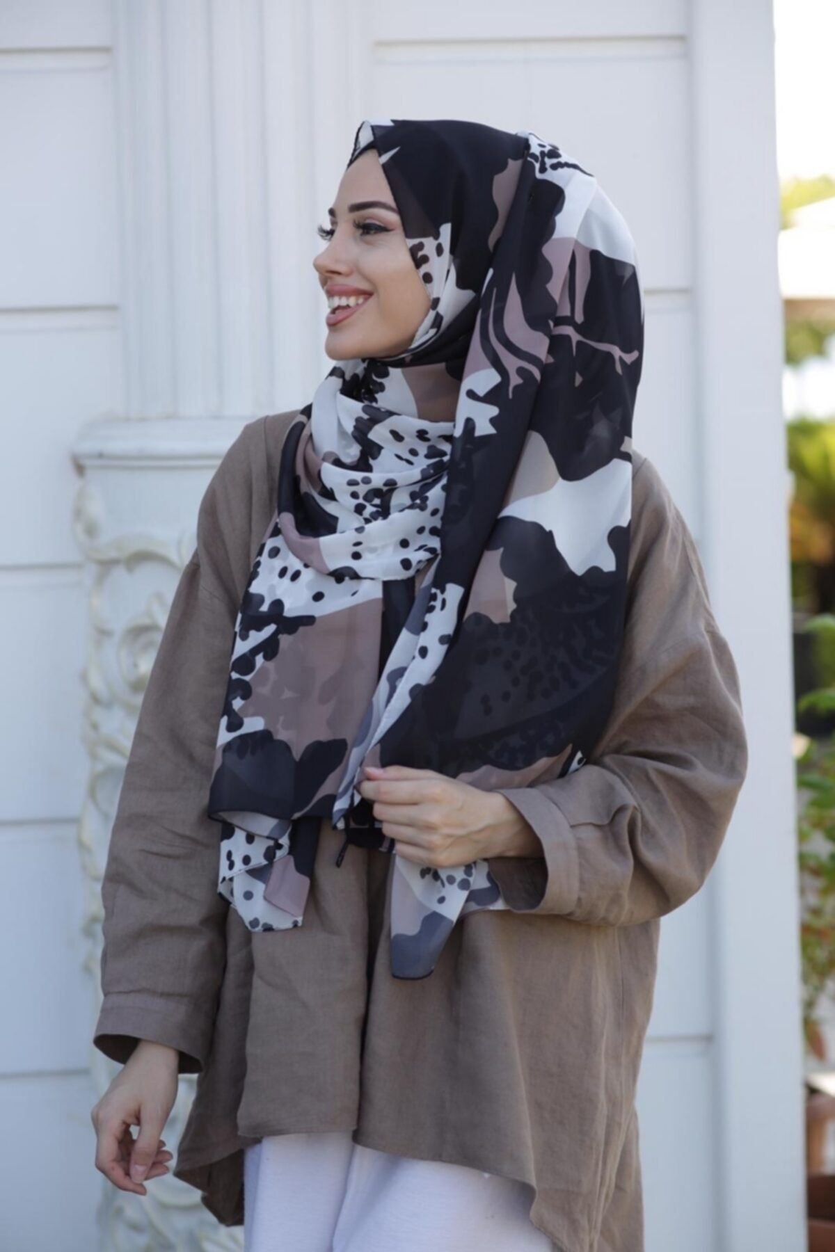Differenza-Painting Pattern Shawl Mink 5