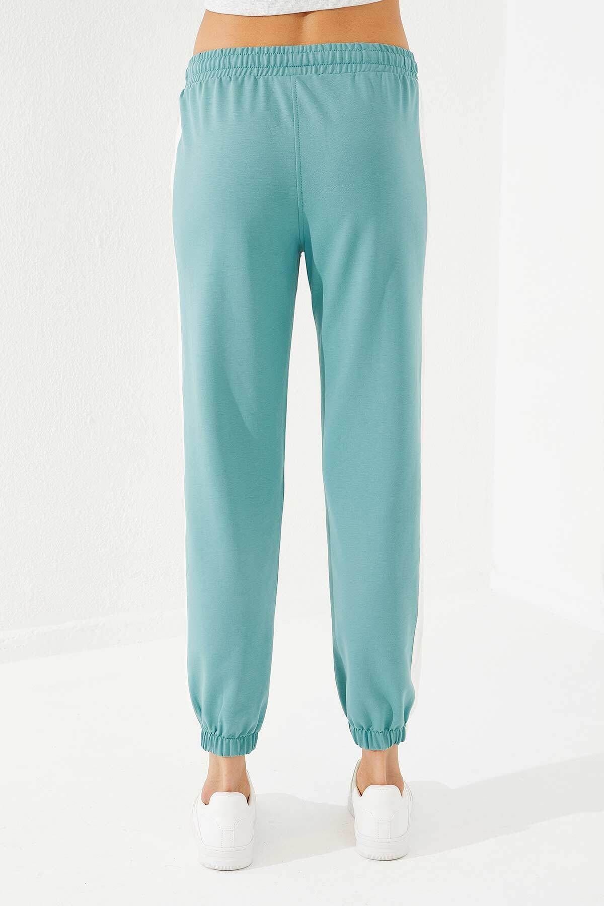 Mint green jogging hot sale suit