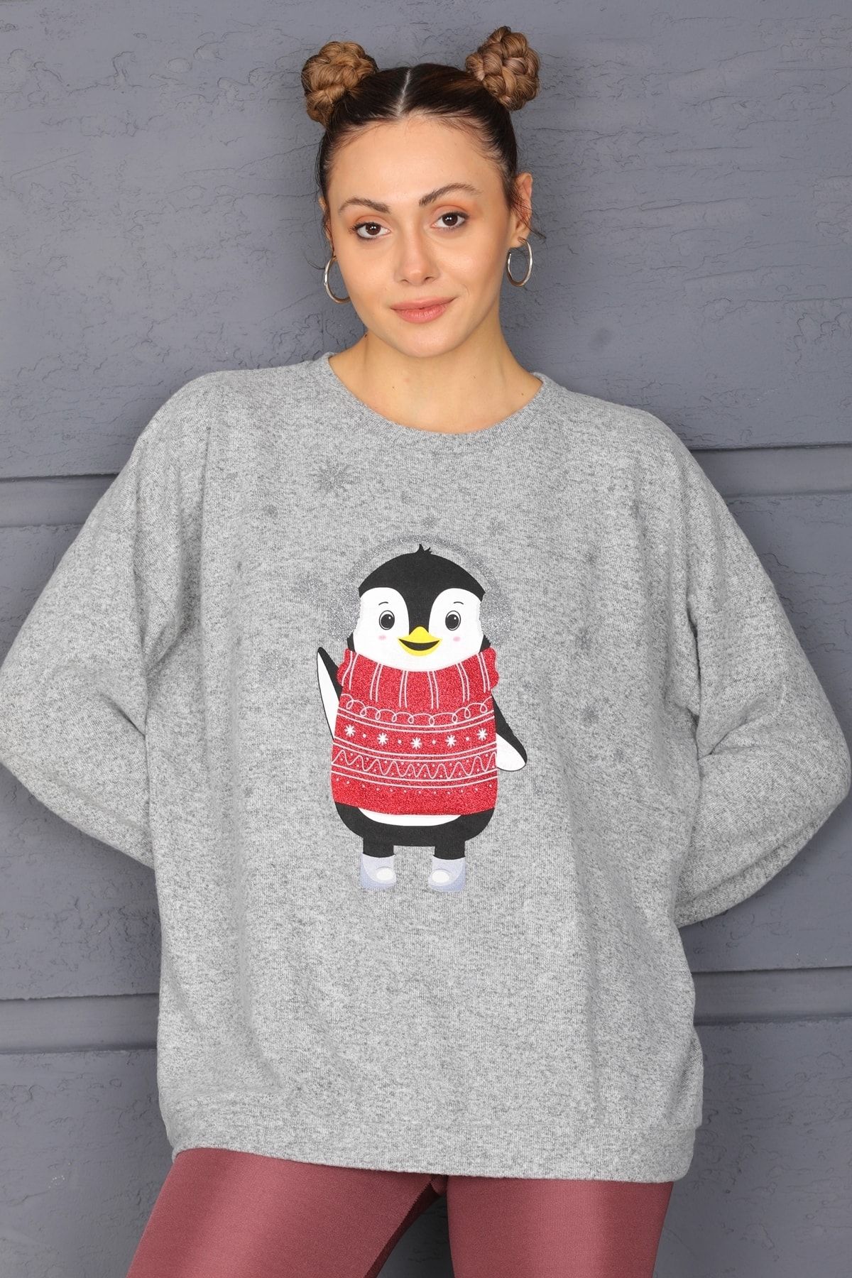 MD trend Women s Gray Penguin Printed Oversize Sweatshirt Trendyol