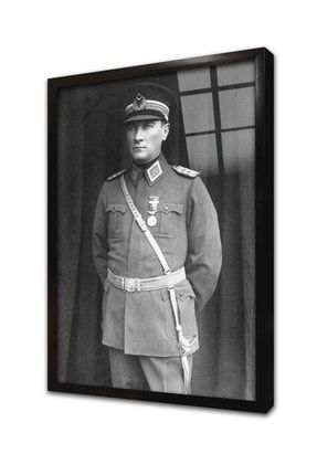 Baş Komutan Atatürk Çerçeveli Cam Tablo CA02241