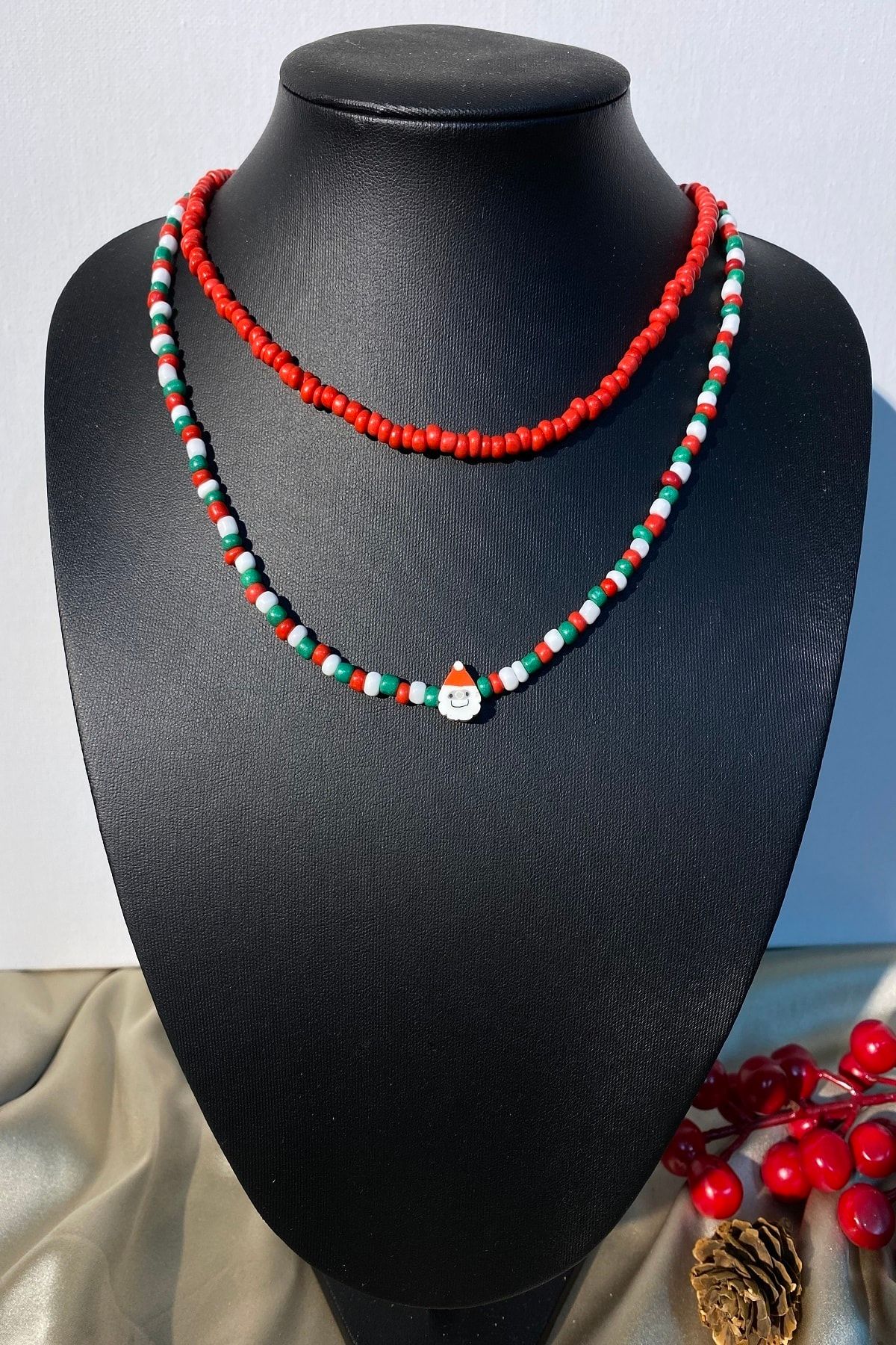 Red beads shop necklace