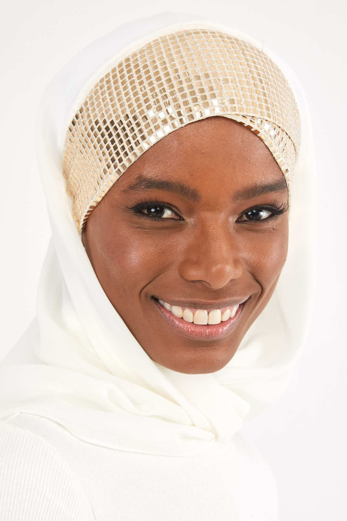 Differenza-Triangle Chiffon Scarf - Ecru Gold 4