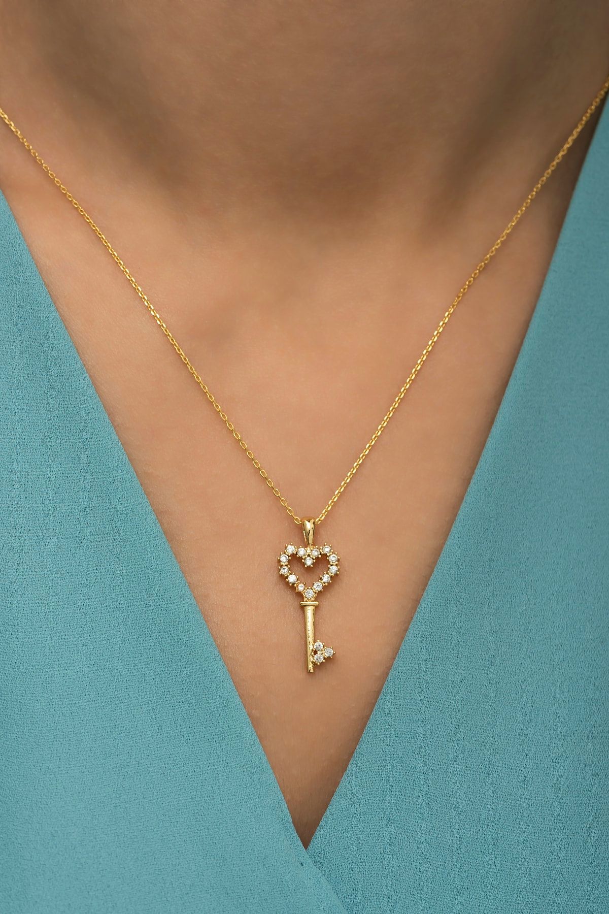 Gold key pendant necklace sale