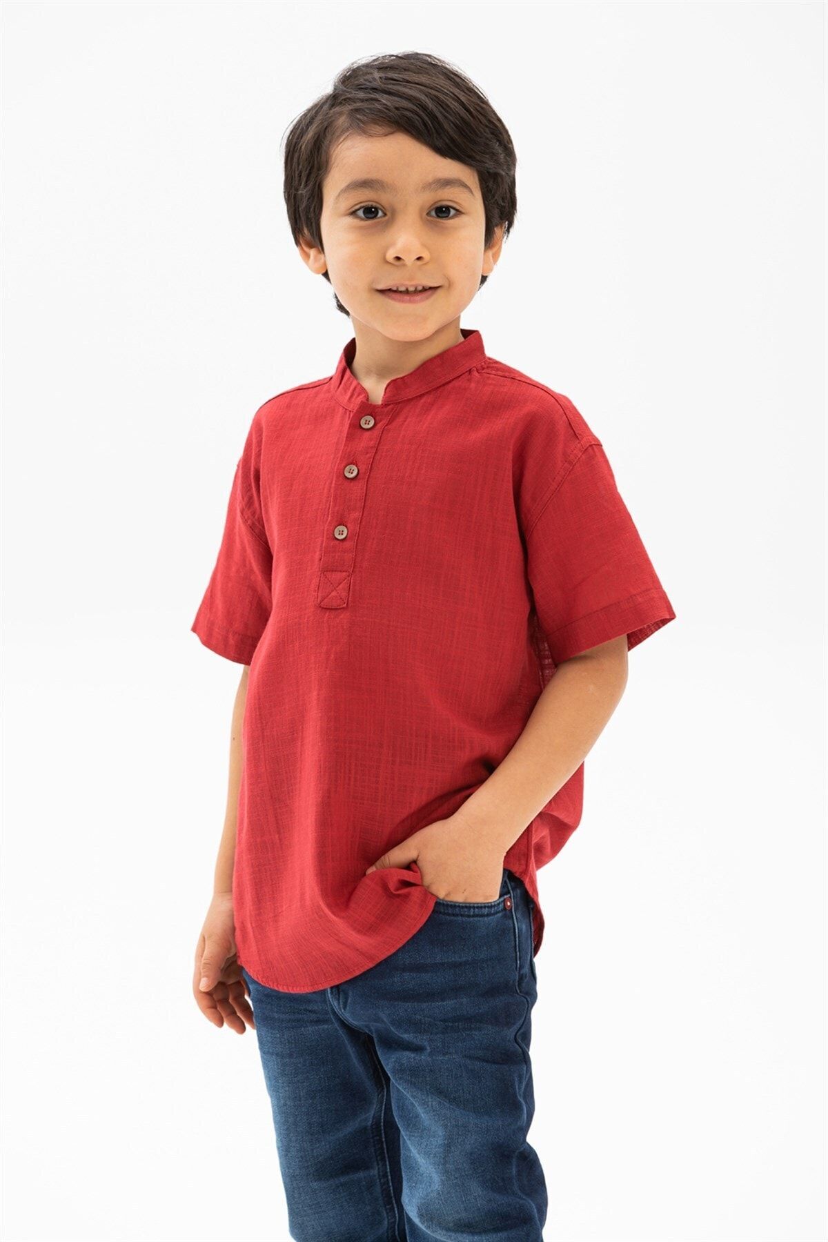 Eliş Şile Bezi تی شرت پسرانه شیله پارچه بدروم آستین کوتاه قرمز 3051