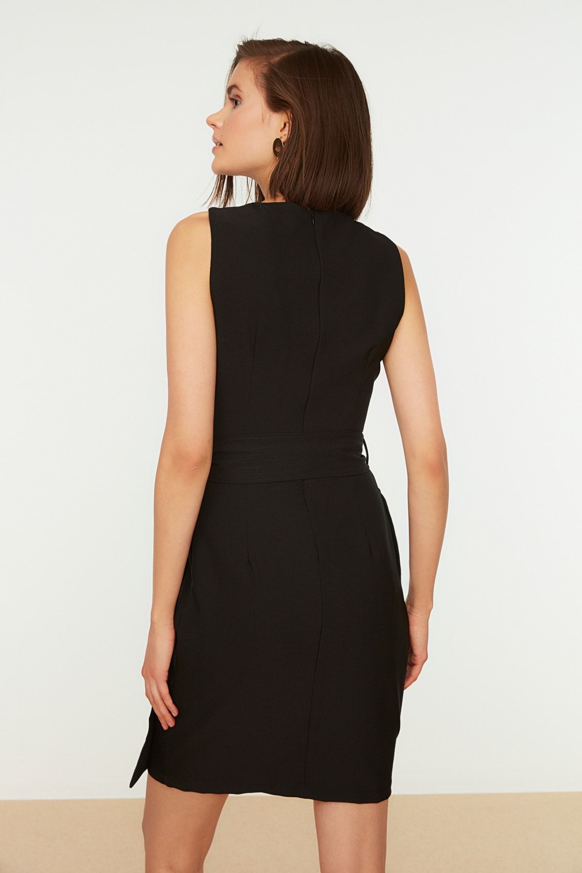 Trendyol Collection-Rochie mini țesută cu curea neagră, care se îmbrățișează pe corp, cu gâtul turn, TWOSS19AA0063 5
