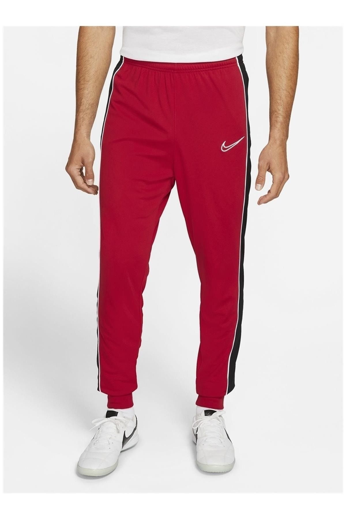 White and sales red nike sweatsuit
