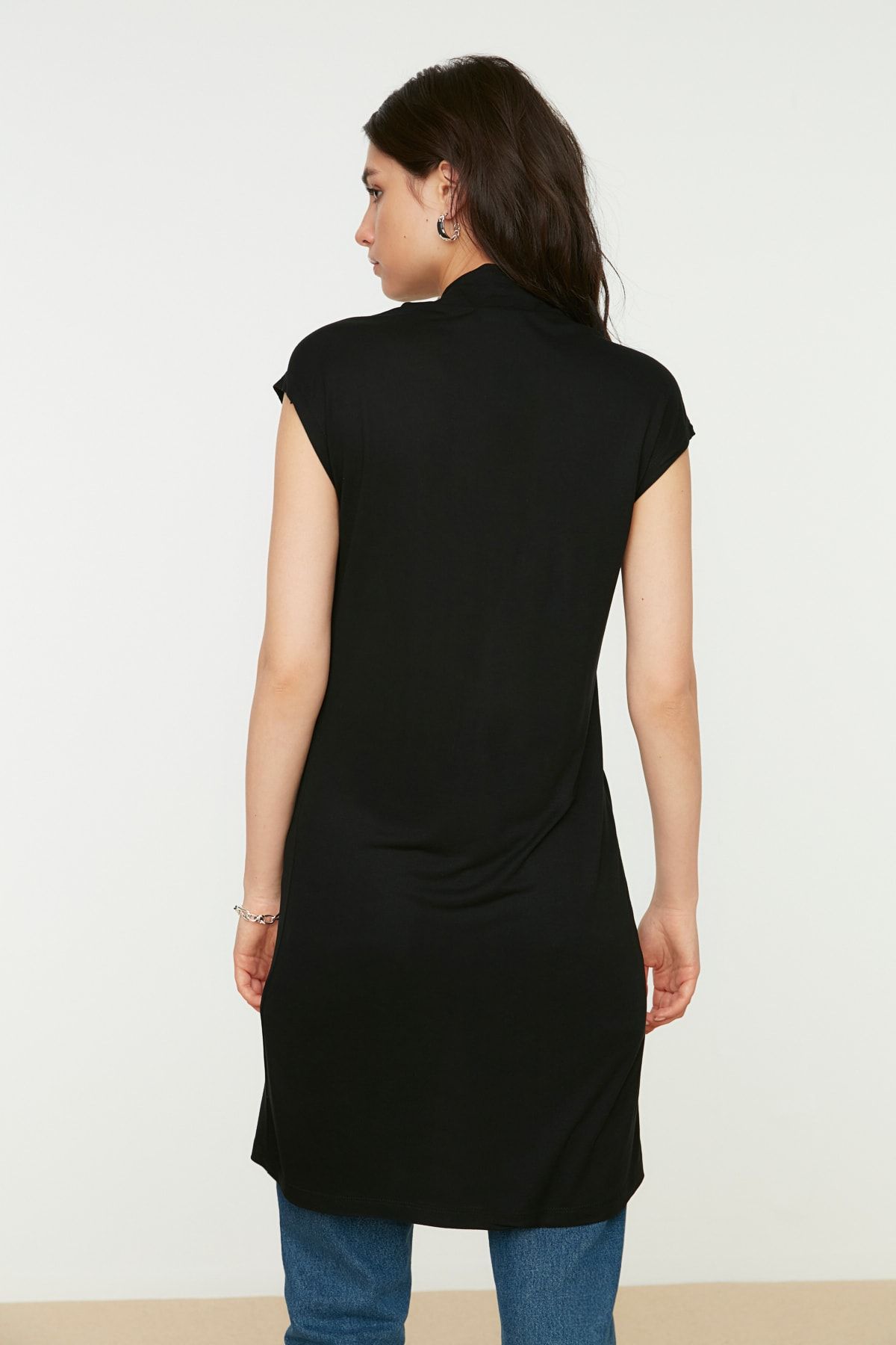 Trendyol Modest-Schwarze ärmellose Unterwäsche-Tunika aus Strick mit Stehkragen TCTSS21TN0249 5
