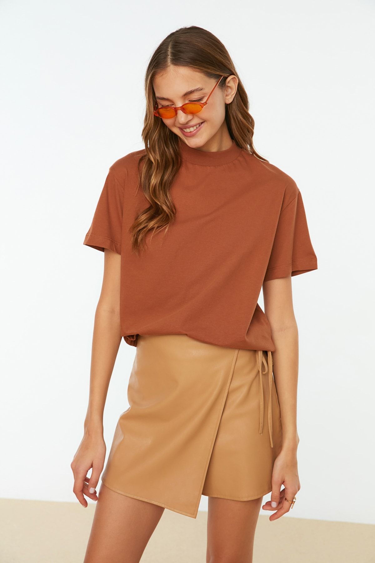 Trendyol Collection T-Shirt Braun Regular Fit