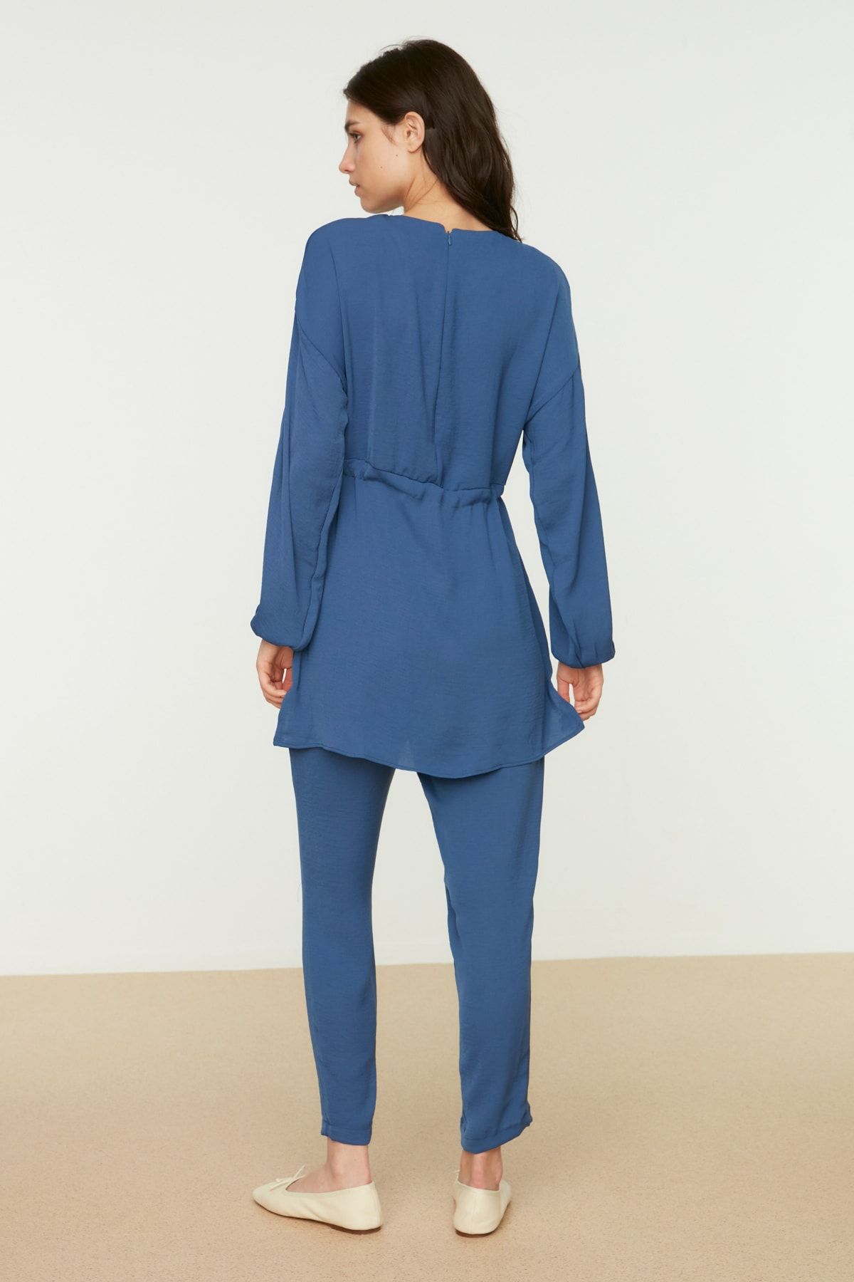 Trendyol Modest Mavi Beli Bağlamalı Cep Detaylı Aerobin Gömlek-Pantolon Takım TCTSS21AU0238 RN11139