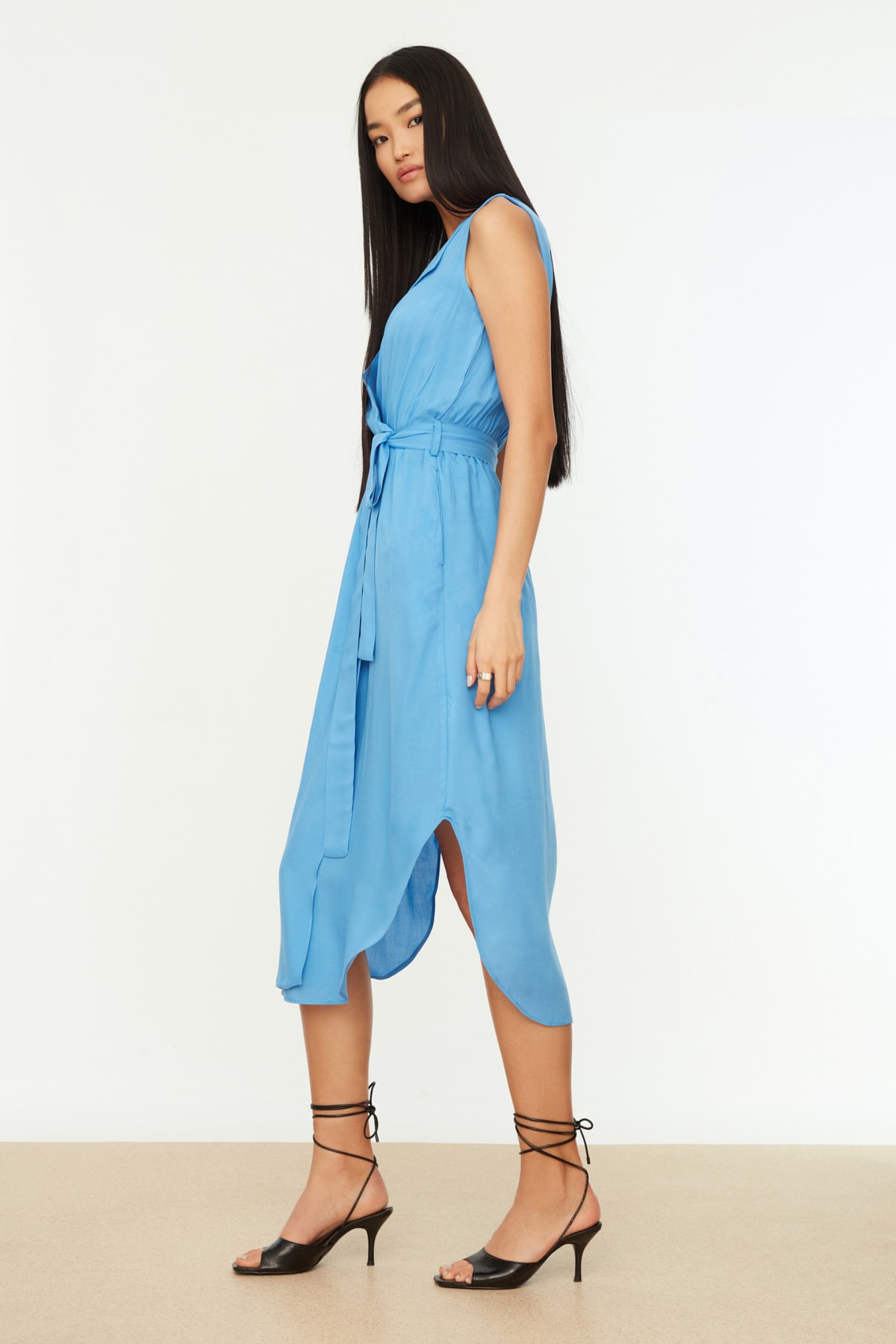 Trendyol Collection Kleid Blau A-Linie Fast ausverkauft FN8586