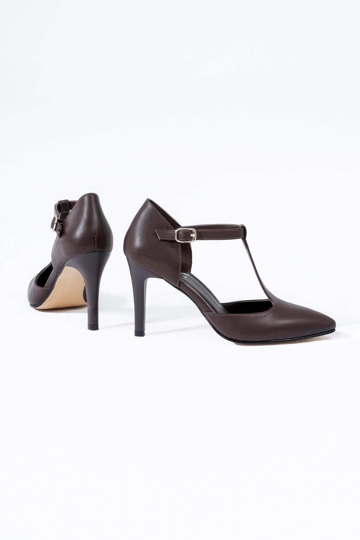 Dark brown high sales heel shoes