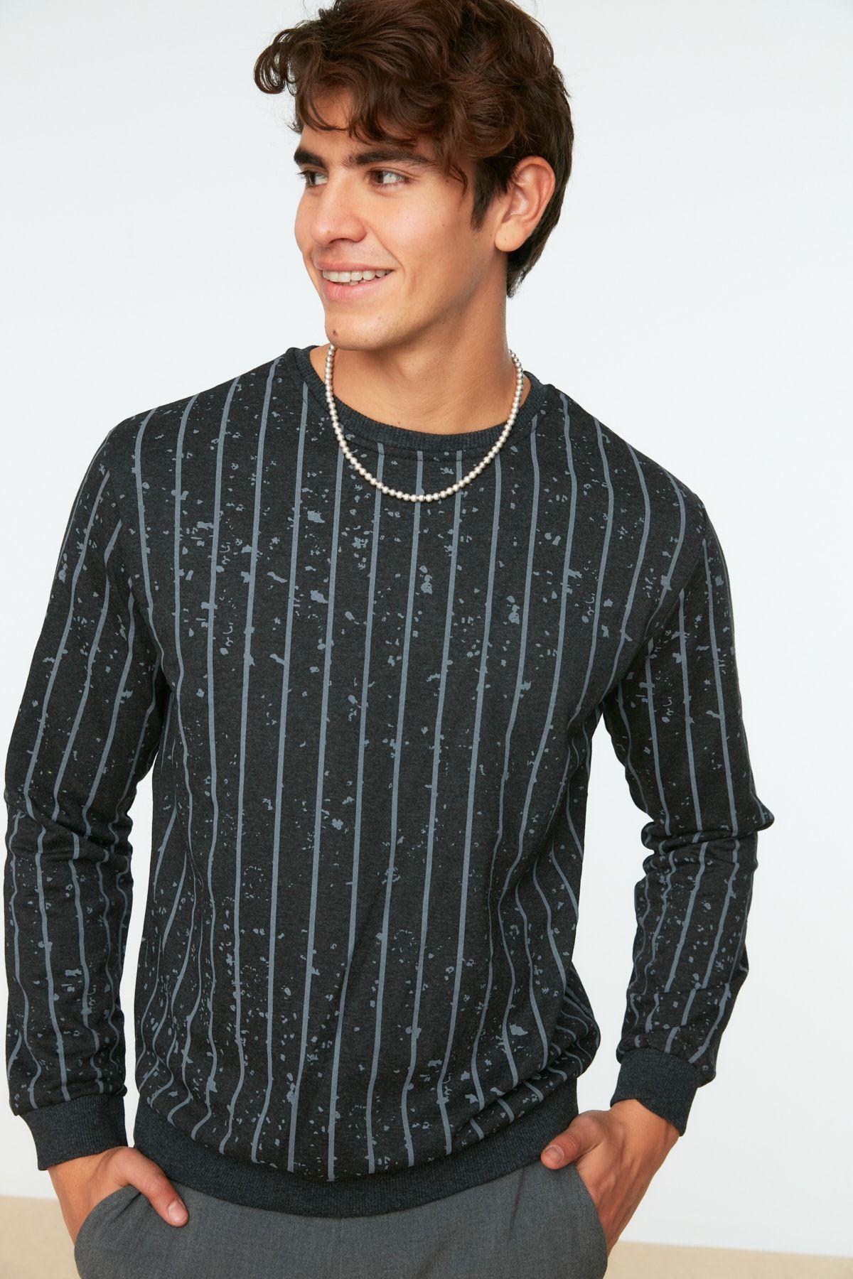 Trendyol Collection Sweatshirt Grau Regular Fit Fast ausverkauft