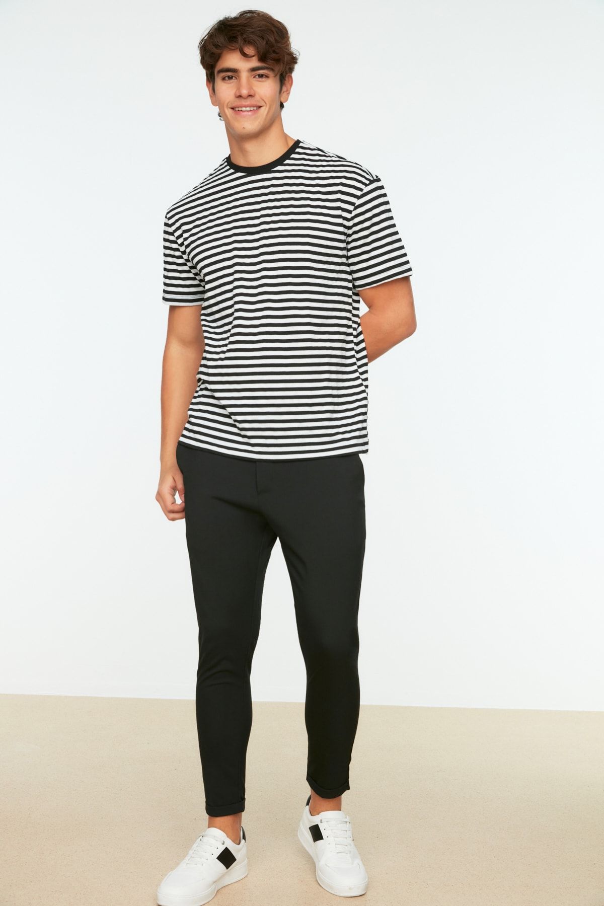 TRENDYOL MAN Siyah Erkek Beli Lastikli Slim Fit Pantolon TMNAW21PL0107