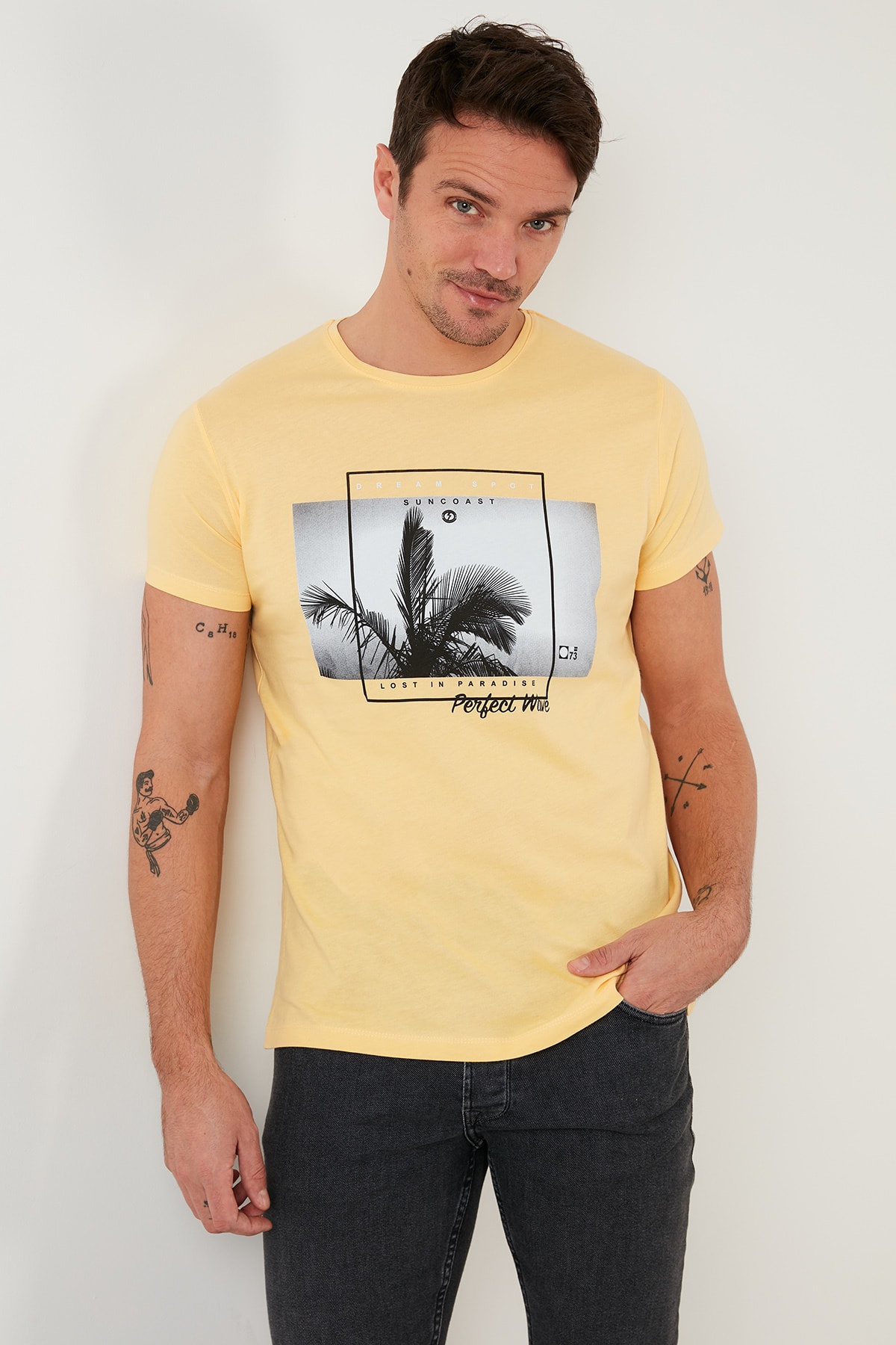 تیشرت مردانه زرد بوراتی | 541PERFECTWAVE اورجینال - تصویر 2