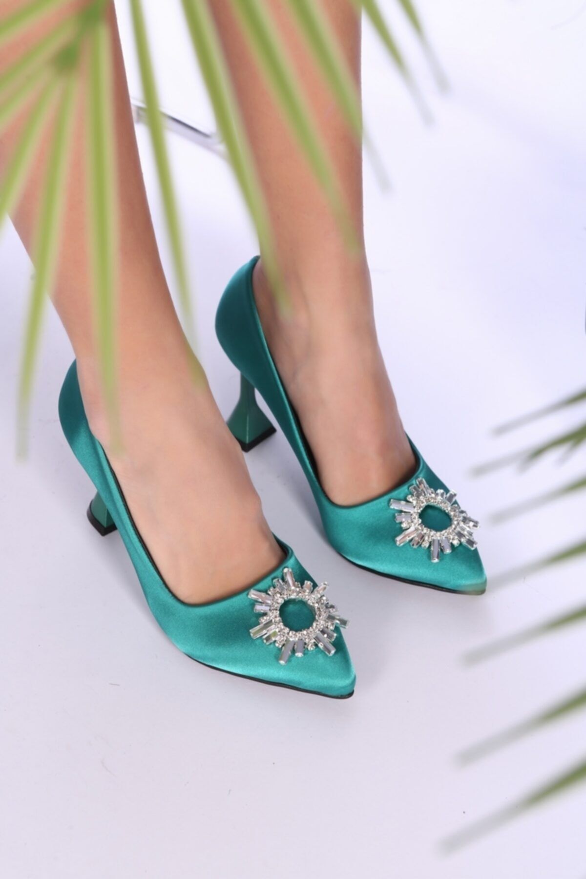 Emerald discount green stilettos