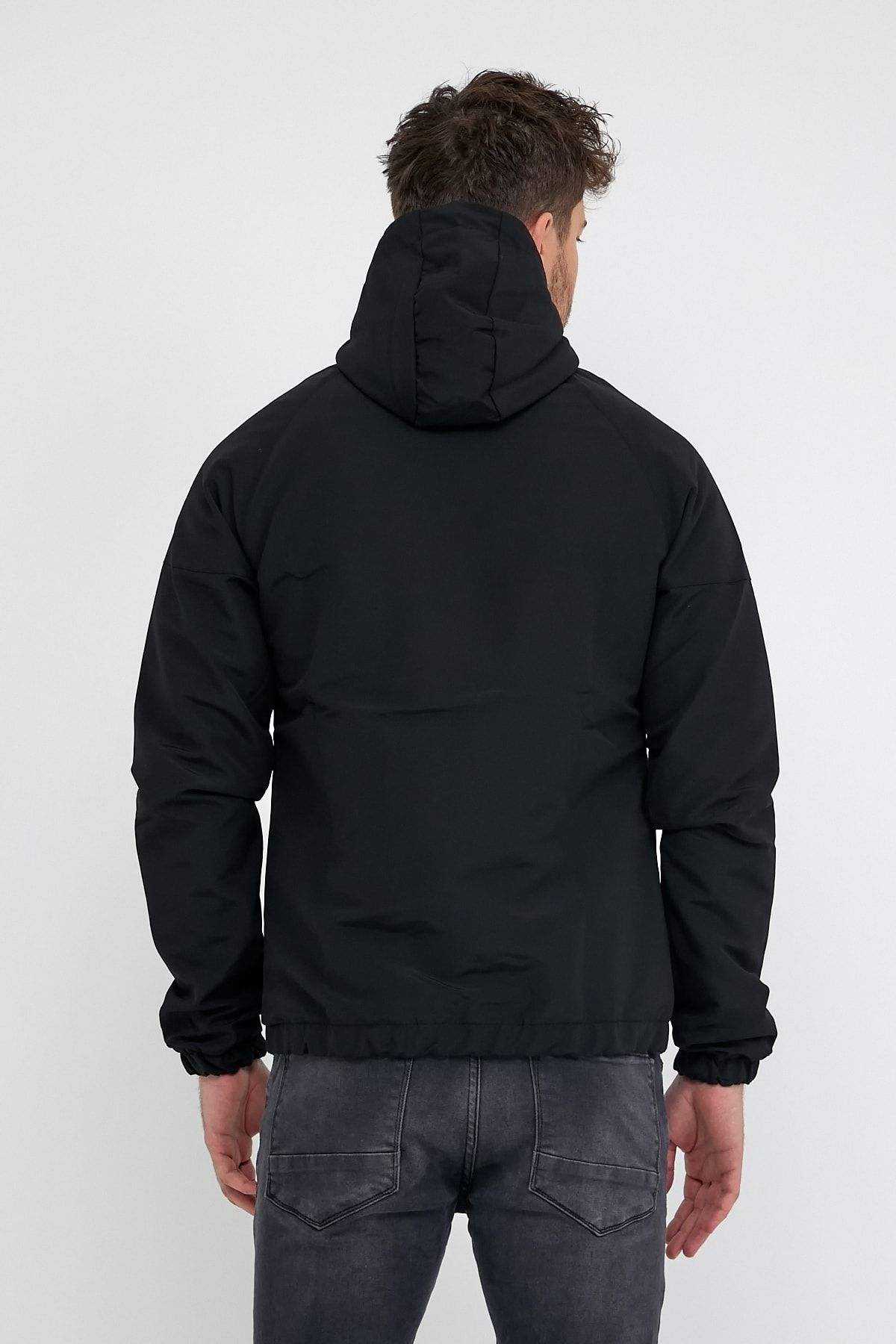 çerme Erkek Slim Fit Siyah Su Ve Rüzgar Geçirmez Mevsimlik Mont IB10057