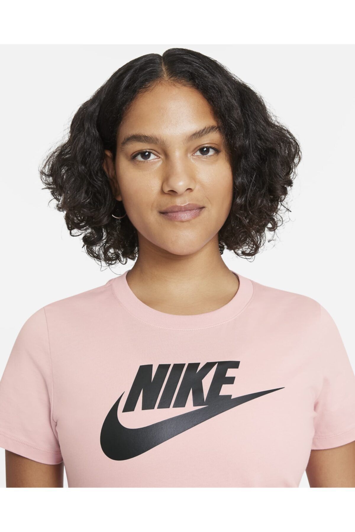 Nike Sportswear Essential T Shirt Bv6169 632