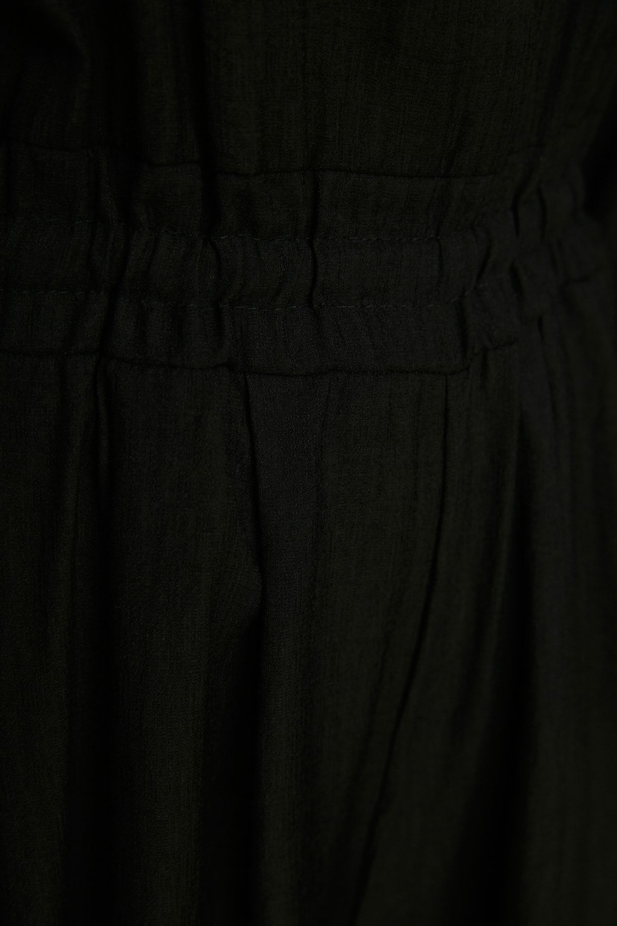 Trendyol Modest Siyah Bisiklet Yaka Belden Lastikli Rahat Kesim Geniş Paça Tulum TCTSS21TU0206 PN10629