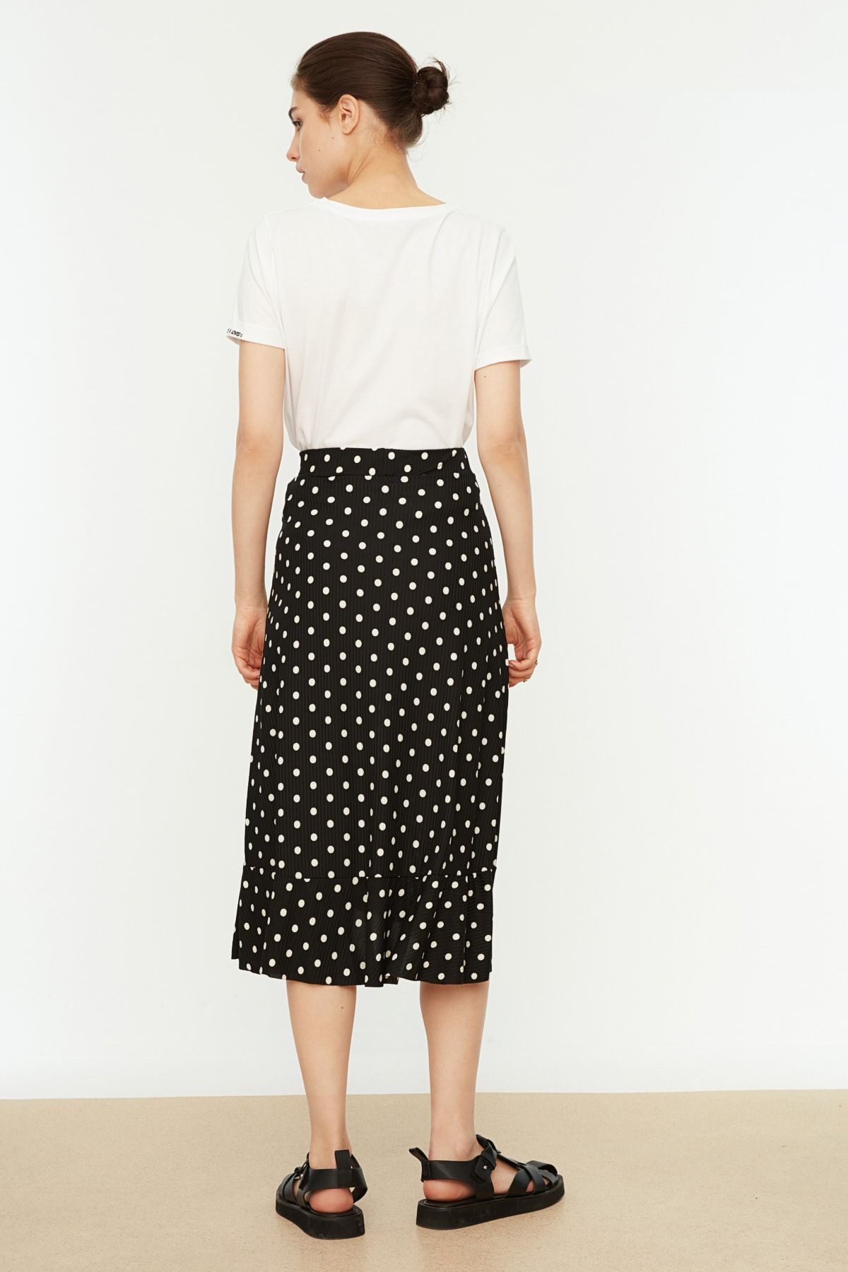 Trendyol Collection-Black Polka Dot Patterned High Waist Midi Stretch Knitted Skirt with Gather Detail and Flounce TWOSS21ET0029 6